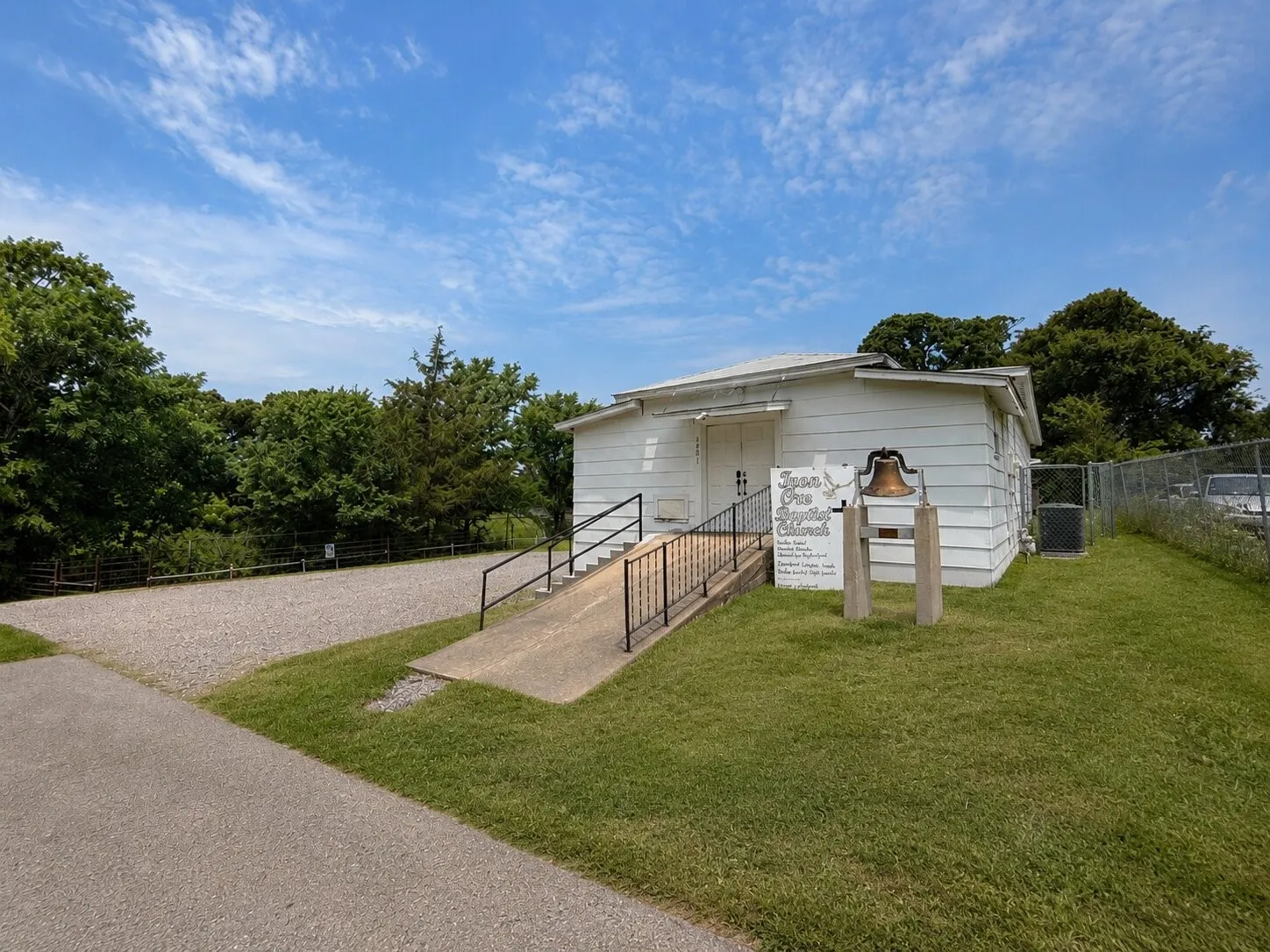 Retail For Sale in Grayson County , 1401 W Dubois Street, Denison, Texas 75020, 0, 0, Garage spaces, 0 Sqft, built in 1980, Price $150,000, mls#21350222, Real Estate Agent in Denison, Homes For Sale in Grayson county, Homes For Sale in Denison, Realtor in Denison Texas, Real Estate Brokerage Independent Realty Texas, Luminita Cordes Realtor