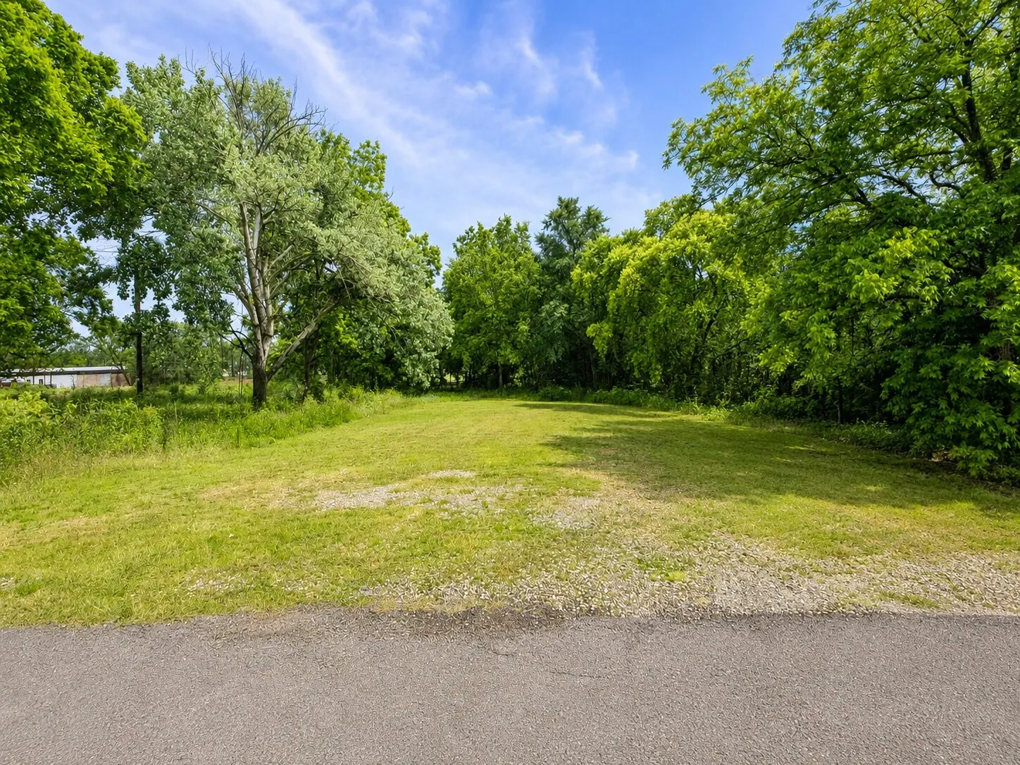 Retail For Sale in Grayson County , 1401 W Dubois Street, Denison, Texas 75020, 0, 0, Garage spaces, 0 Sqft, built in 1980, Price $150,000, mls#21350222, Real Estate Agent in Denison, Homes For Sale in Grayson county, Homes For Sale in Denison, Realtor in Denison Texas, Real Estate Brokerage Independent Realty Texas, Luminita Cordes Realtor