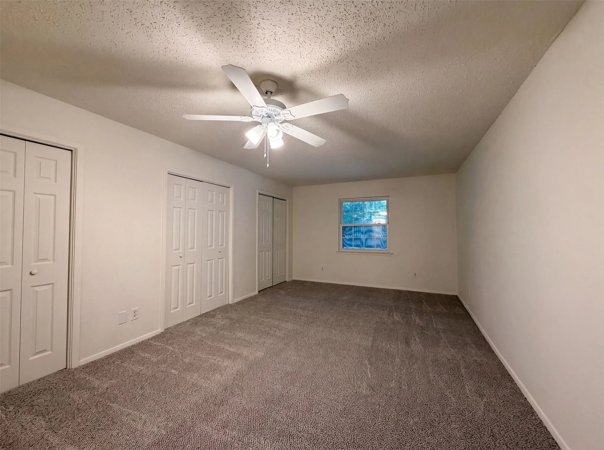 Single Family Residence For Sale in Tarrant County , 1713 Steinburg Lane, Fort Worth, Texas 76134, 3 Bedroom, 2 Bathroom, 2 Garage spaces, 1,359 Sqft, built in 1981, mls#21350589, Real Estate Agent in Fort Worth, Homes For Sale in Tarrant county, Homes For Sale in Fort Worth, Realtor in Fort Worth Texas, Real Estate Brokerage Independent Realty Texas, Luminita Cordes Realtor