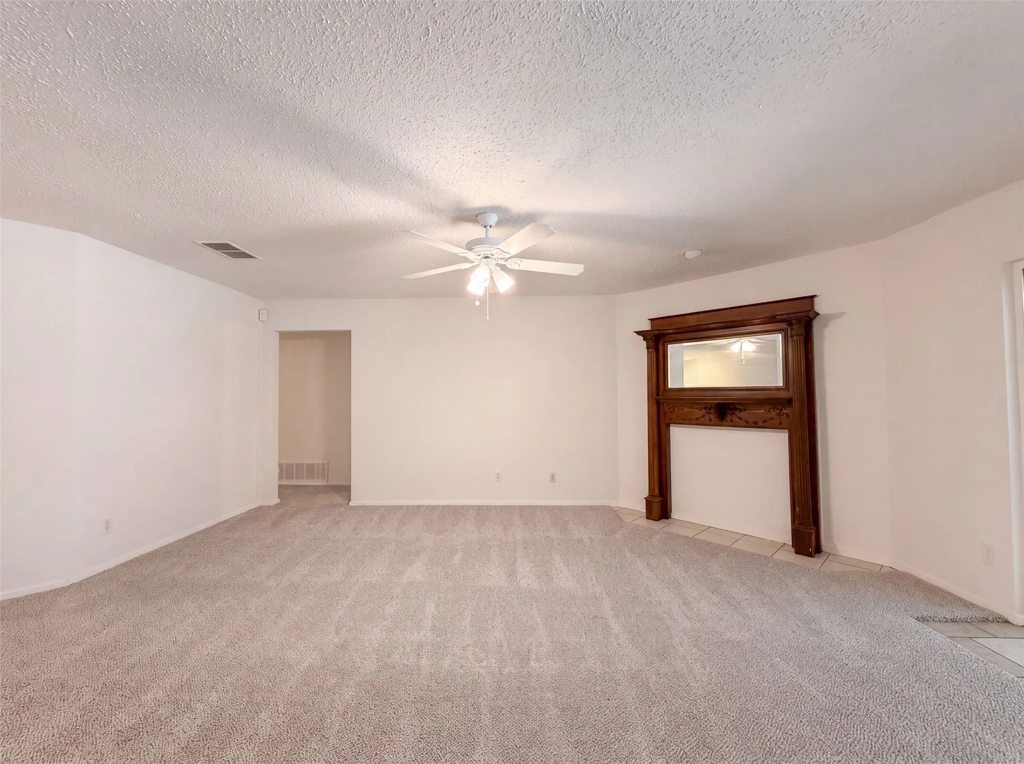Single Family Residence For Sale in Tarrant County , 1713 Steinburg Lane, Fort Worth, Texas 76134, 3 Bedroom, 2 Bathroom, 2 Garage spaces, 1,359 Sqft, built in 1981, mls#21350589, Real Estate Agent in Fort Worth, Homes For Sale in Tarrant county, Homes For Sale in Fort Worth, Realtor in Fort Worth Texas, Real Estate Brokerage Independent Realty Texas, Luminita Cordes Realtor