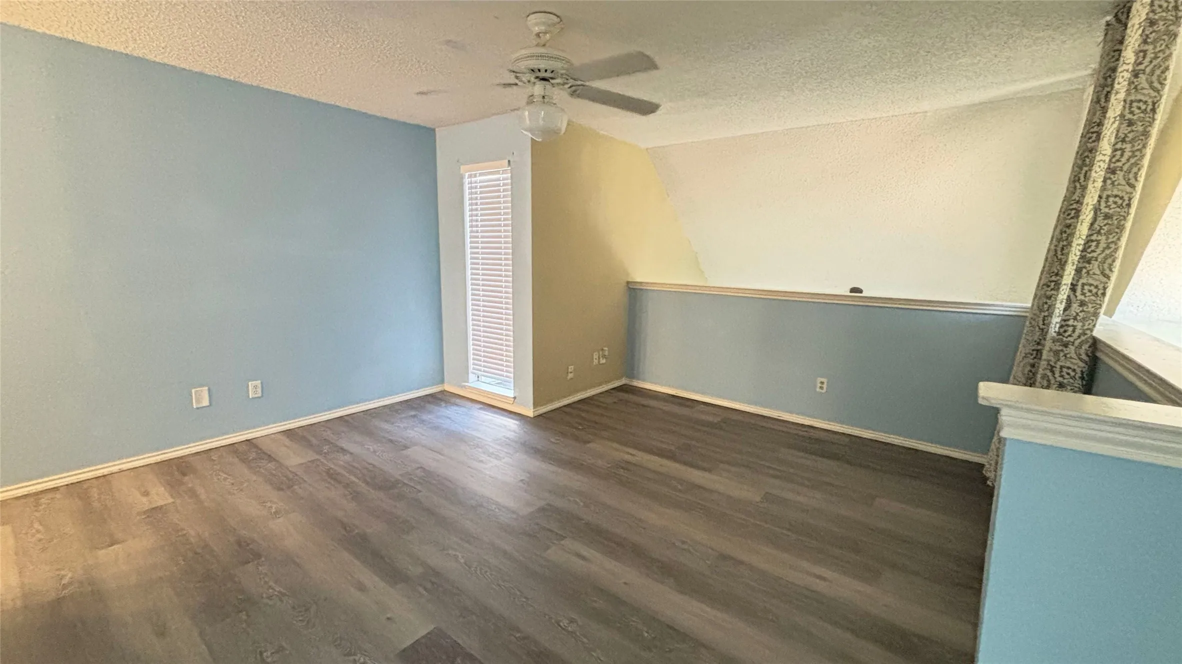 Condominium For Rent in Tarrant County , 2301 Basil Drive F211, Arlington, Texas 76006, 2 Bedroom, 2 Bathroom, Garage spaces, 894 Sqft, built in 1981, mls#21350595, Real Estate Agent in Arlington, Homes For Rent in Tarrant county, Homes For Rent in Arlington, Realtor in Arlington Texas, Real Estate Brokerage Independent Realty Texas, Luminita Cordes Realtor