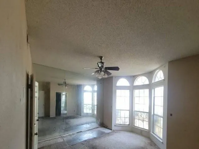 Single Family Residence For Sale in Dallas County , 1108 Kensington Drive, De Soto, Texas 75115, 3 Bedroom, 2 Bathroom, 2 Garage spaces, 2,506 Sqft, built in 1990, mls#21350600, Real Estate Agent in De Soto, Homes For Sale in Dallas county, Homes For Sale in De Soto, Realtor in De Soto Texas, Real Estate Brokerage Independent Realty Texas, Luminita Cordes Realtor