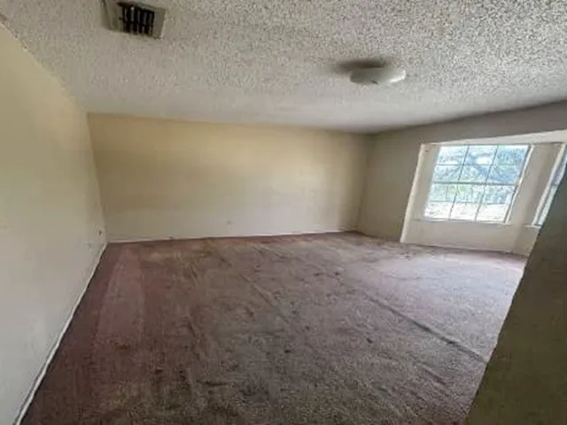 Single Family Residence For Sale in Dallas County , 1108 Kensington Drive, De Soto, Texas 75115, 3 Bedroom, 2 Bathroom, 2 Garage spaces, 2,506 Sqft, built in 1990, mls#21350600, Real Estate Agent in De Soto, Homes For Sale in Dallas county, Homes For Sale in De Soto, Realtor in De Soto Texas, Real Estate Brokerage Independent Realty Texas, Luminita Cordes Realtor