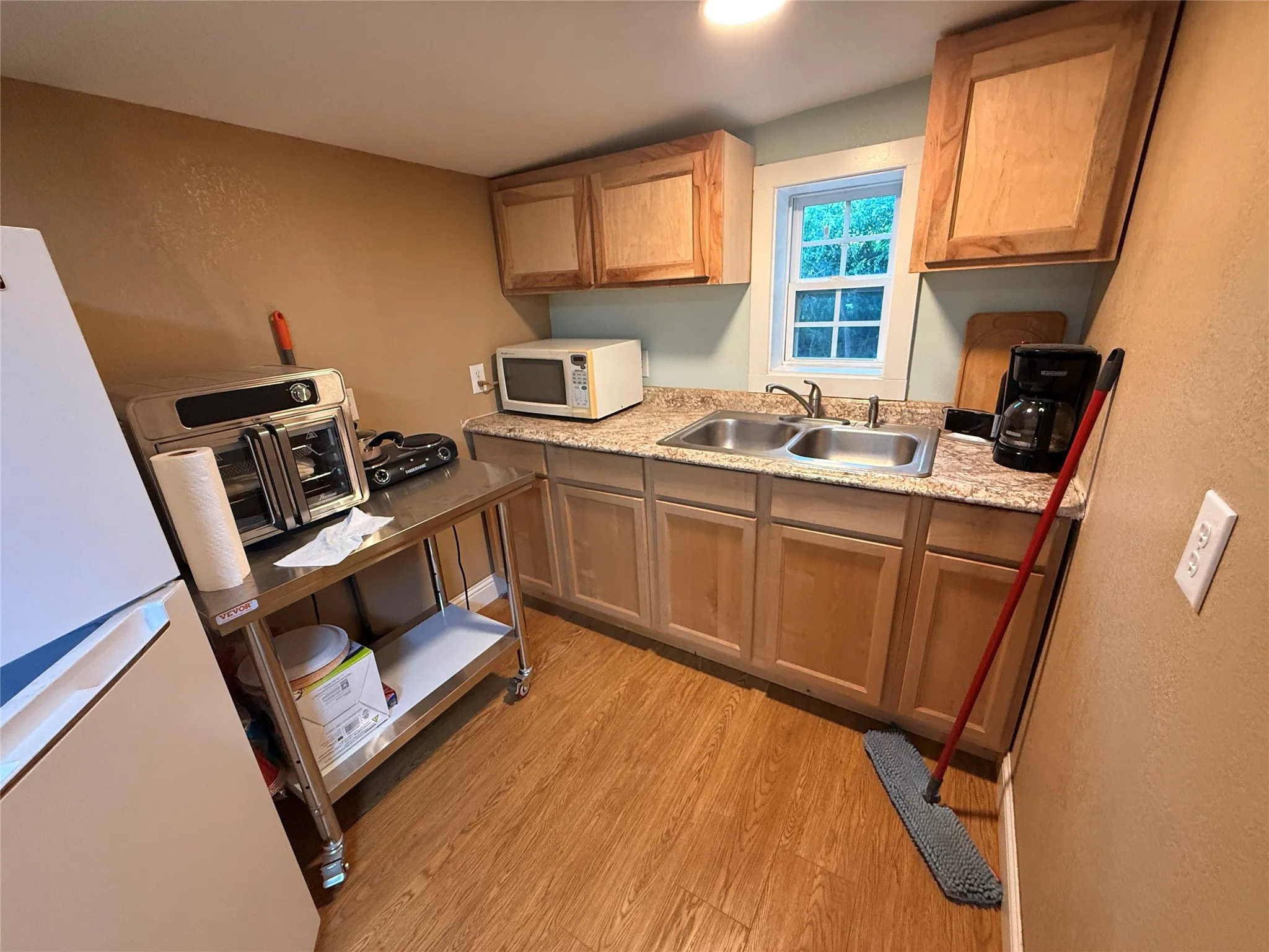Apartment For Sale in Hamilton County , 1456 W. HWY 36, Hamilton, Texas 76531, 1 Bedroom, 1 Bathroom, 1 Garage spaces, 300 Sqft, built in 2017, mls#21350599, Real Estate Agent in Hamilton, Homes For Sale in Hamilton county, Homes For Sale in Hamilton, Realtor in Hamilton Texas, Real Estate Brokerage Independent Realty Texas, Luminita Cordes Realtor