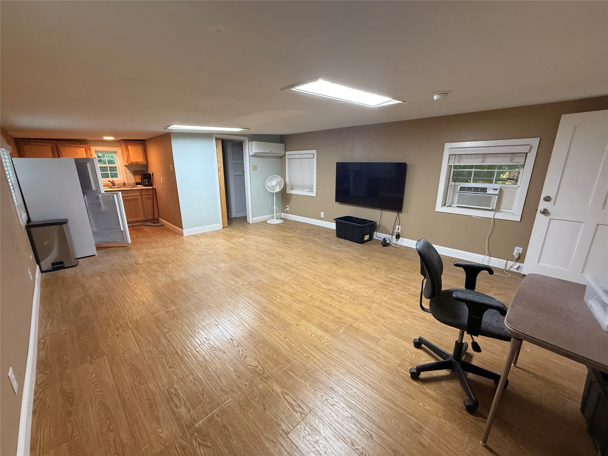 Apartment For Sale in Hamilton County , 1456 W. HWY 36, Hamilton, Texas 76531, 1 Bedroom, 1 Bathroom, 1 Garage spaces, 300 Sqft, built in 2017, mls#21350599, Real Estate Agent in Hamilton, Homes For Sale in Hamilton county, Homes For Sale in Hamilton, Realtor in Hamilton Texas, Real Estate Brokerage Independent Realty Texas, Luminita Cordes Realtor