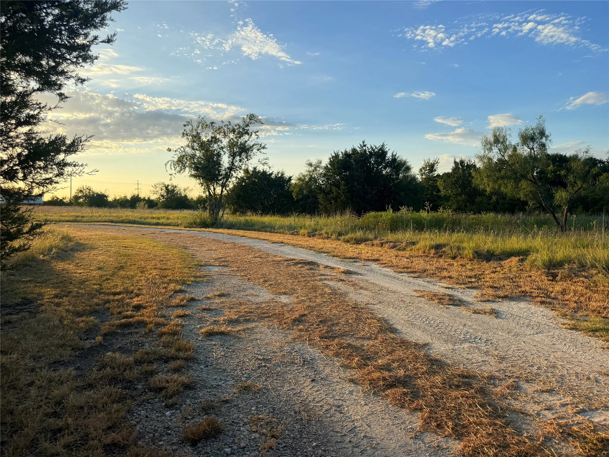 Apartment For Sale in Hamilton County , 1456 W. HWY 36, Hamilton, Texas 76531, 1 Bedroom, 1 Bathroom, 1 Garage spaces, 300 Sqft, built in 2017, mls#21350599, Real Estate Agent in Hamilton, Homes For Sale in Hamilton county, Homes For Sale in Hamilton, Realtor in Hamilton Texas, Real Estate Brokerage Independent Realty Texas, Luminita Cordes Realtor