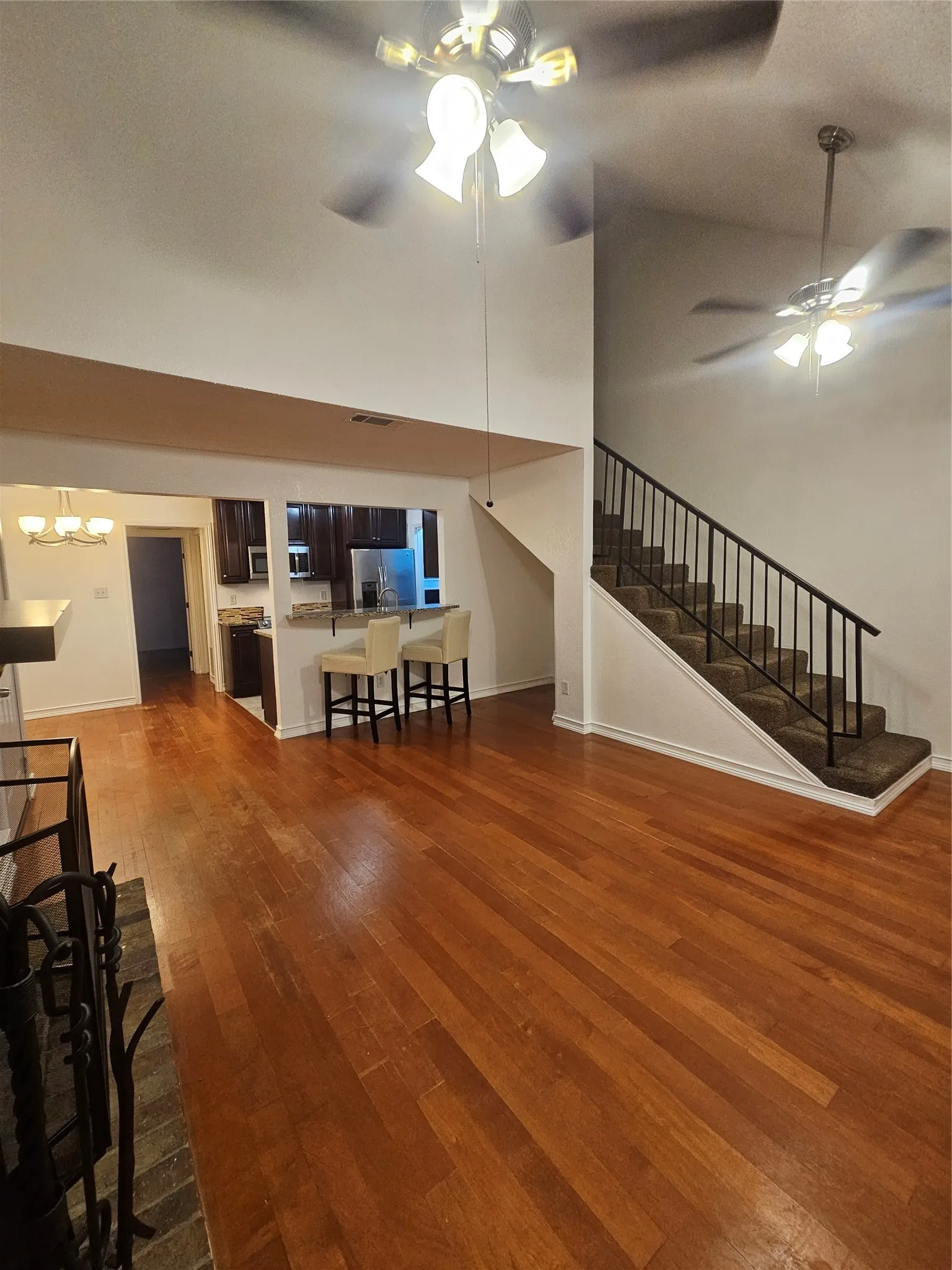 Duplex For Rent in Dallas County , 2066 Embassy Way, Carrollton, Texas 75006, 2 Bedroom, 2 Bathroom, Garage spaces, 1,142 Sqft, built in 1981, mls#21350486, Real Estate Agent in Carrollton, Homes For Rent in Dallas county, Homes For Rent in Carrollton, Realtor in Carrollton Texas, Real Estate Brokerage Independent Realty Texas, Luminita Cordes Realtor
