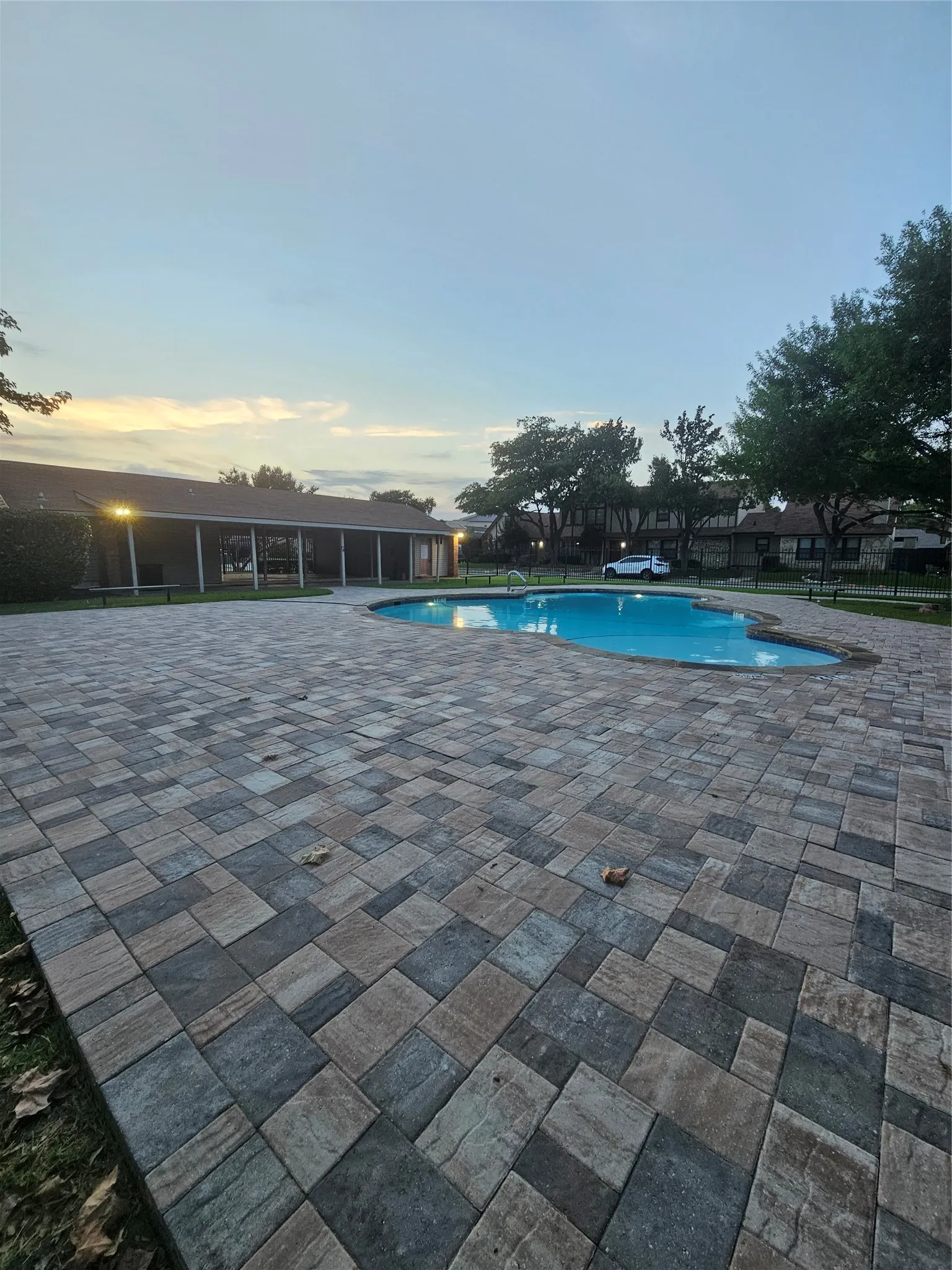 Duplex For Rent in Dallas County , 2066 Embassy Way, Carrollton, Texas 75006, 2 Bedroom, 2 Bathroom, Garage spaces, 1,142 Sqft, built in 1981, mls#21350486, Real Estate Agent in Carrollton, Homes For Rent in Dallas county, Homes For Rent in Carrollton, Realtor in Carrollton Texas, Real Estate Brokerage Independent Realty Texas, Luminita Cordes Realtor