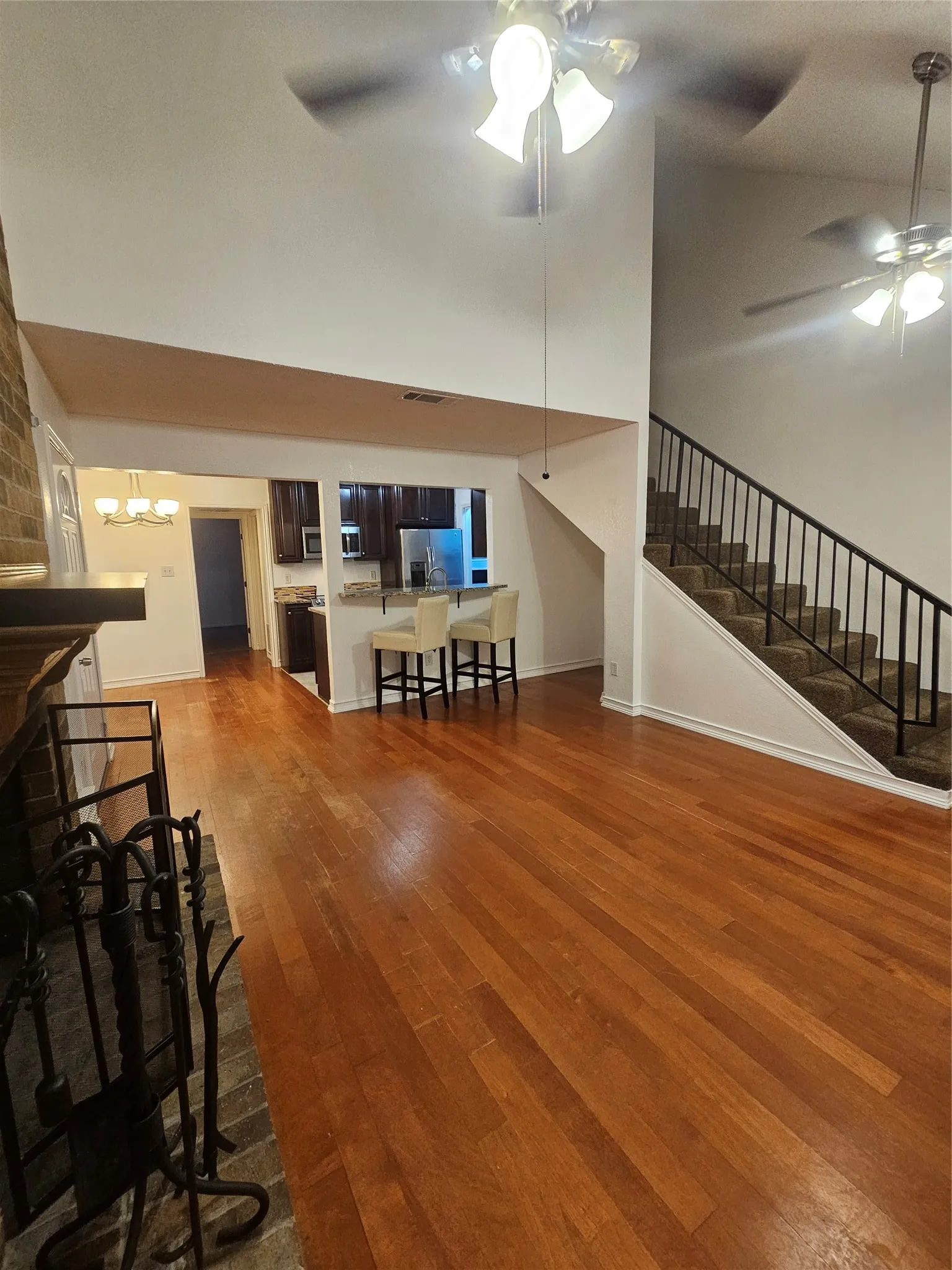 Duplex For Rent in Dallas County , 2066 Embassy Way, Carrollton, Texas 75006, 2 Bedroom, 2 Bathroom, Garage spaces, 1,142 Sqft, built in 1981, mls#21350486, Real Estate Agent in Carrollton, Homes For Rent in Dallas county, Homes For Rent in Carrollton, Realtor in Carrollton Texas, Real Estate Brokerage Independent Realty Texas, Luminita Cordes Realtor