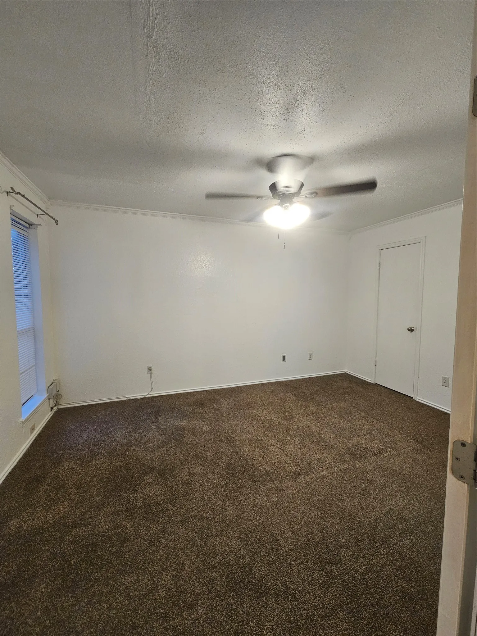 Duplex For Rent in Dallas County , 2066 Embassy Way, Carrollton, Texas 75006, 2 Bedroom, 2 Bathroom, Garage spaces, 1,142 Sqft, built in 1981, mls#21350486, Real Estate Agent in Carrollton, Homes For Rent in Dallas county, Homes For Rent in Carrollton, Realtor in Carrollton Texas, Real Estate Brokerage Independent Realty Texas, Luminita Cordes Realtor