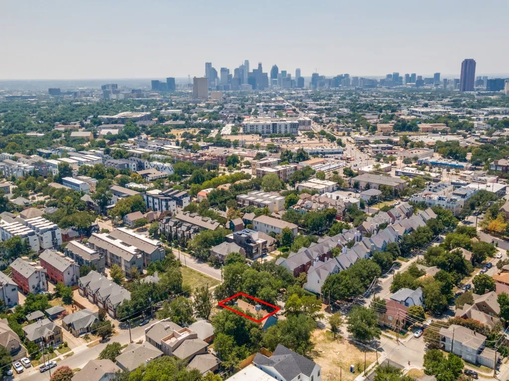 Single Family Residence For Sale in Dallas County , 5903 Lewis Street, Dallas, Texas 75206, 0, 0, Garage spaces, 1,238 Sqft, built in 1935, mls#21348944, Real Estate Agent in Dallas, Homes For Sale in Dallas county, Homes For Sale in Dallas, Realtor in Dallas Texas, Real Estate Brokerage Independent Realty Texas, Luminita Cordes Realtor