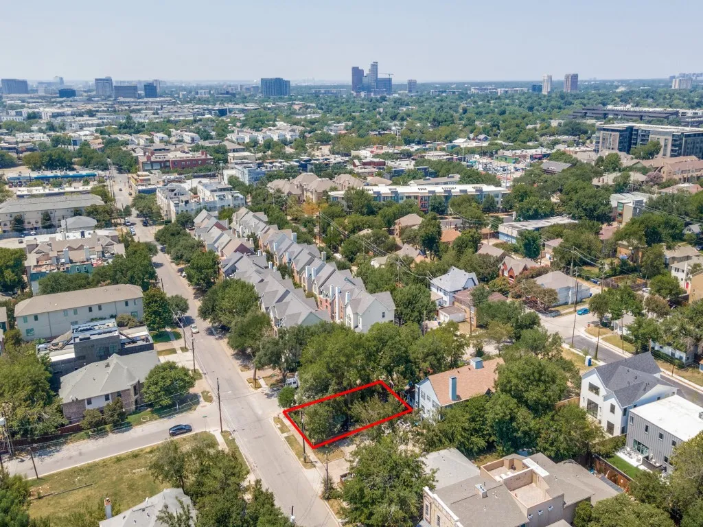 Single Family Residence For Sale in Dallas County , 5903 Lewis Street, Dallas, Texas 75206, 0, 0, Garage spaces, 1,238 Sqft, built in 1935, mls#21348944, Real Estate Agent in Dallas, Homes For Sale in Dallas county, Homes For Sale in Dallas, Realtor in Dallas Texas, Real Estate Brokerage Independent Realty Texas, Luminita Cordes Realtor