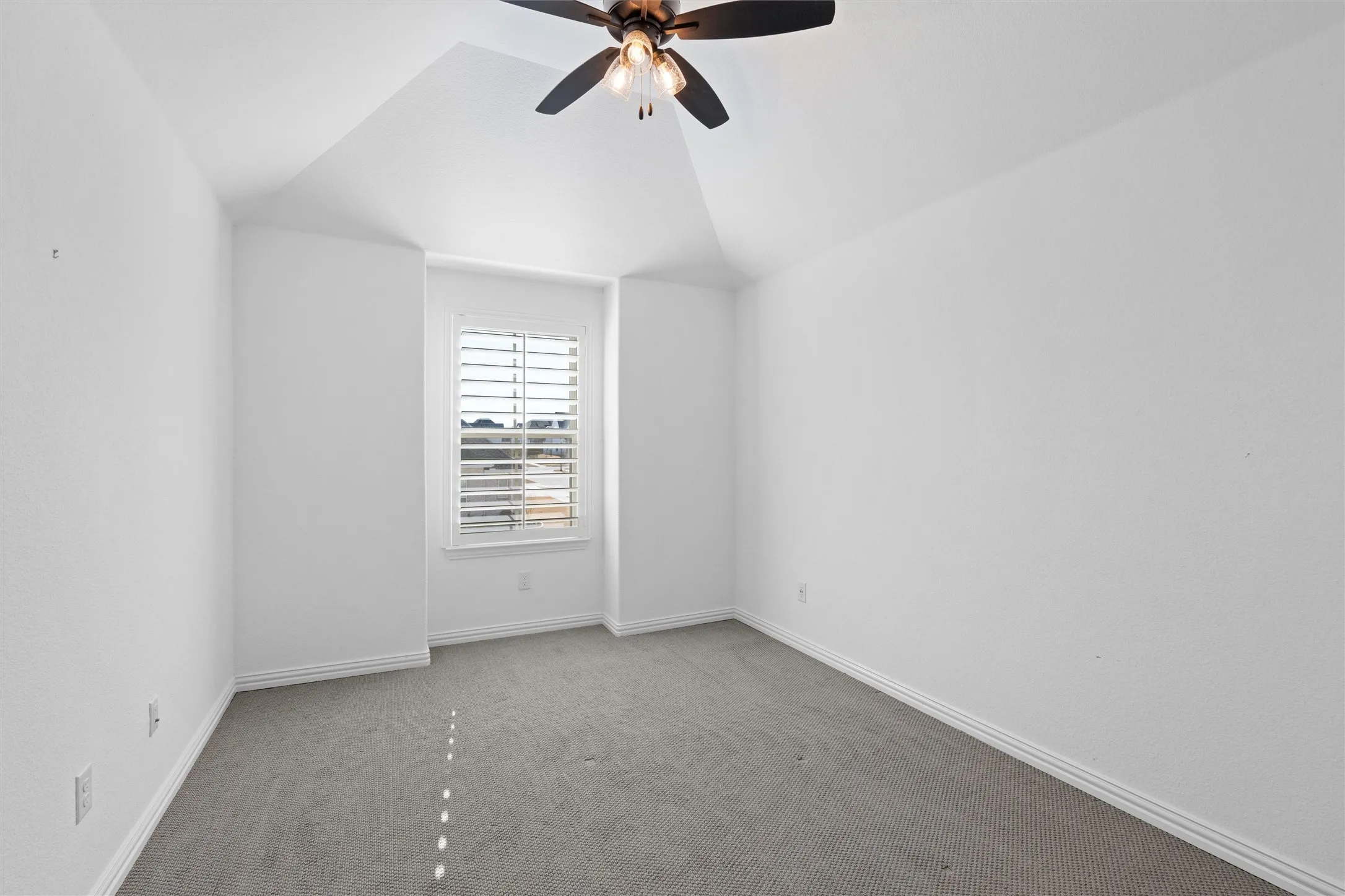 Waking up to natural light through shutters? Yes, please! ???? This upper-level bedroom is cozy, bright, and completely charming. ??? #SunlitRoom #CozyBedroom #HomeSweetHome