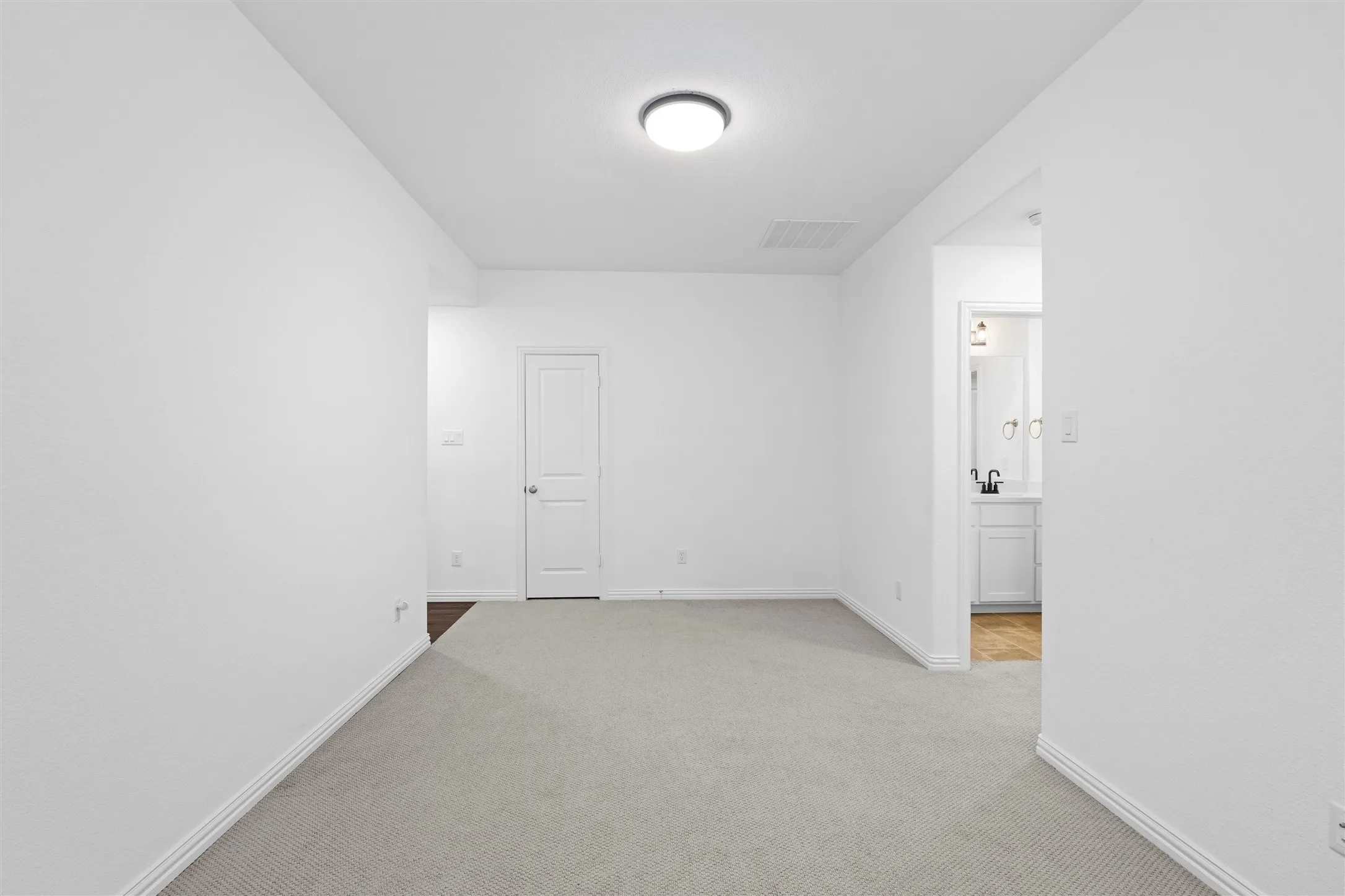 Blank slate, endless design potential! ?? This bright and cozy upper-level bedroom gives you all the space you need to make it your own. ? #BedroomGoals #BlankCanvas #HomeSweetHome