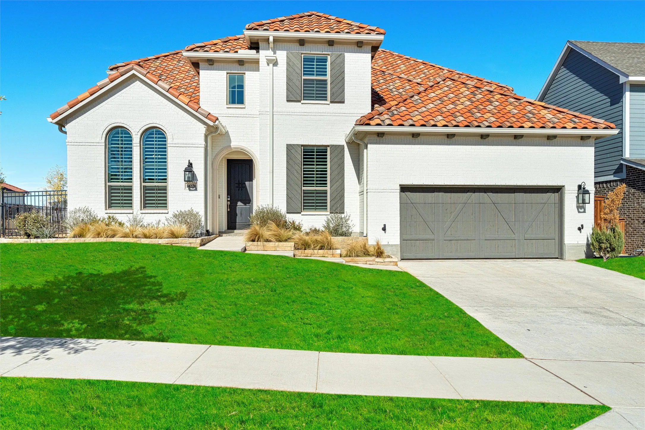 Single Family Residence For Rent in Parker County , 14220 Greenside Drive, Fort Worth, Texas 76008, 5 Bedroom, 5 Bathroom, 3 Garage spaces, 3,629 Sqft, built in 2018, mls#21350407, Real Estate Agent in Fort Worth, Homes For Rent in Parker county, Homes For Rent in Fort Worth, Realtor in Fort Worth Texas, Real Estate Brokerage Independent Realty Texas, Luminita Cordes Realtor