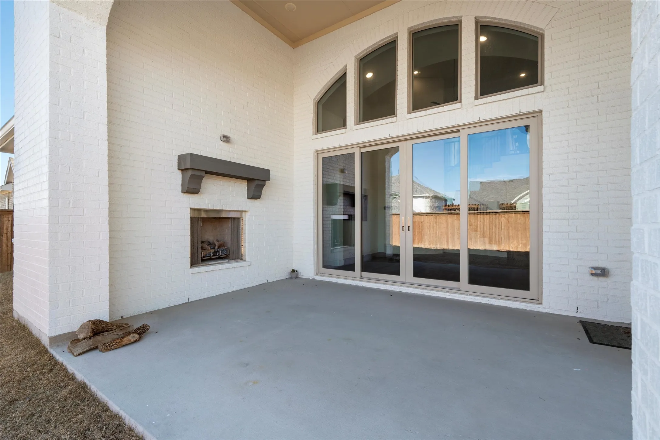 
Okay, but this covered patio with a built-in FIREPLACE is everything! ?? Imagine cozy fall nights out here. Who brings the marshmallows? ??? #PatioGoals #OutdoorLiving #CozyVibes