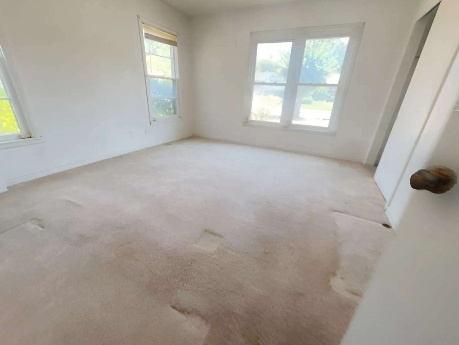 Single Family Residence For Sale in Tarrant County , 2125 Ridgeview Street, Fort Worth, Texas 76119, 3 Bedroom, 2 Bathroom, Garage spaces, 1,658 Sqft, built in 1954, mls#21350619, Real Estate Agent in Fort Worth, Homes For Sale in Tarrant county, Homes For Sale in Fort Worth, Realtor in Fort Worth Texas, Real Estate Brokerage Independent Realty Texas, Luminita Cordes Realtor
