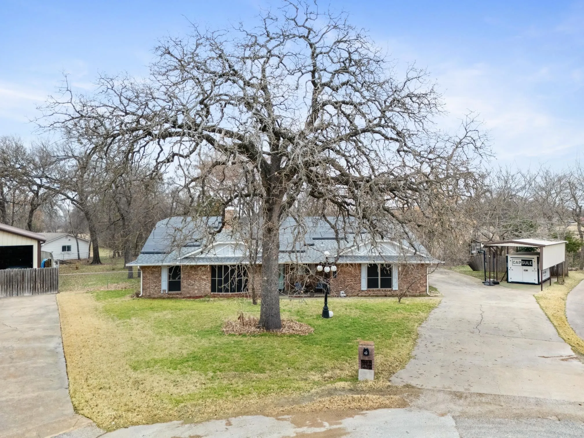 Single Family Residence For Sale in Johnson County , 103 Cresendo Place, Joshua, Texas 76058, 4 Bedroom, 3 Bathroom, 2 Garage spaces, 2,926 Sqft, built in 1974, Price $364,900, mls#21350617, Real Estate Agent in Joshua, Homes For Sale in Johnson county, Homes For Sale in Joshua, Realtor in Joshua Texas, Real Estate Brokerage Independent Realty Texas, Luminita Cordes Realtor