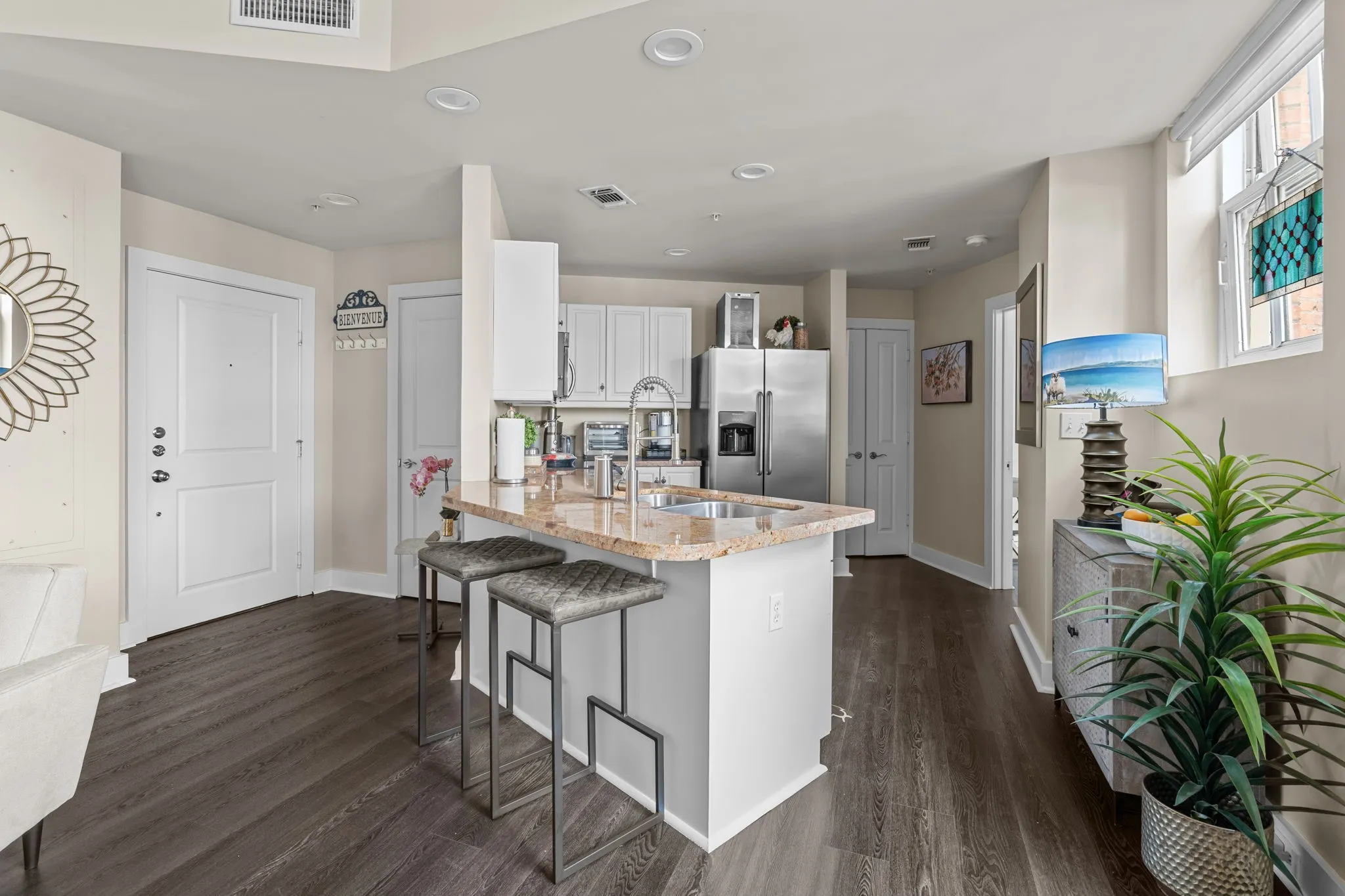 Condominium For Sale in Tarrant County , 411 W 7th Street 302, Fort Worth, Texas 76102, 1 Bedroom, 1 Bathroom, Garage spaces, 784 Sqft, built in 1921, mls#21348077, Real Estate Agent in Fort Worth, Homes For Sale in Tarrant county, Homes For Sale in Fort Worth, Realtor in Fort Worth Texas, Real Estate Brokerage Independent Realty Texas, Luminita Cordes Realtor