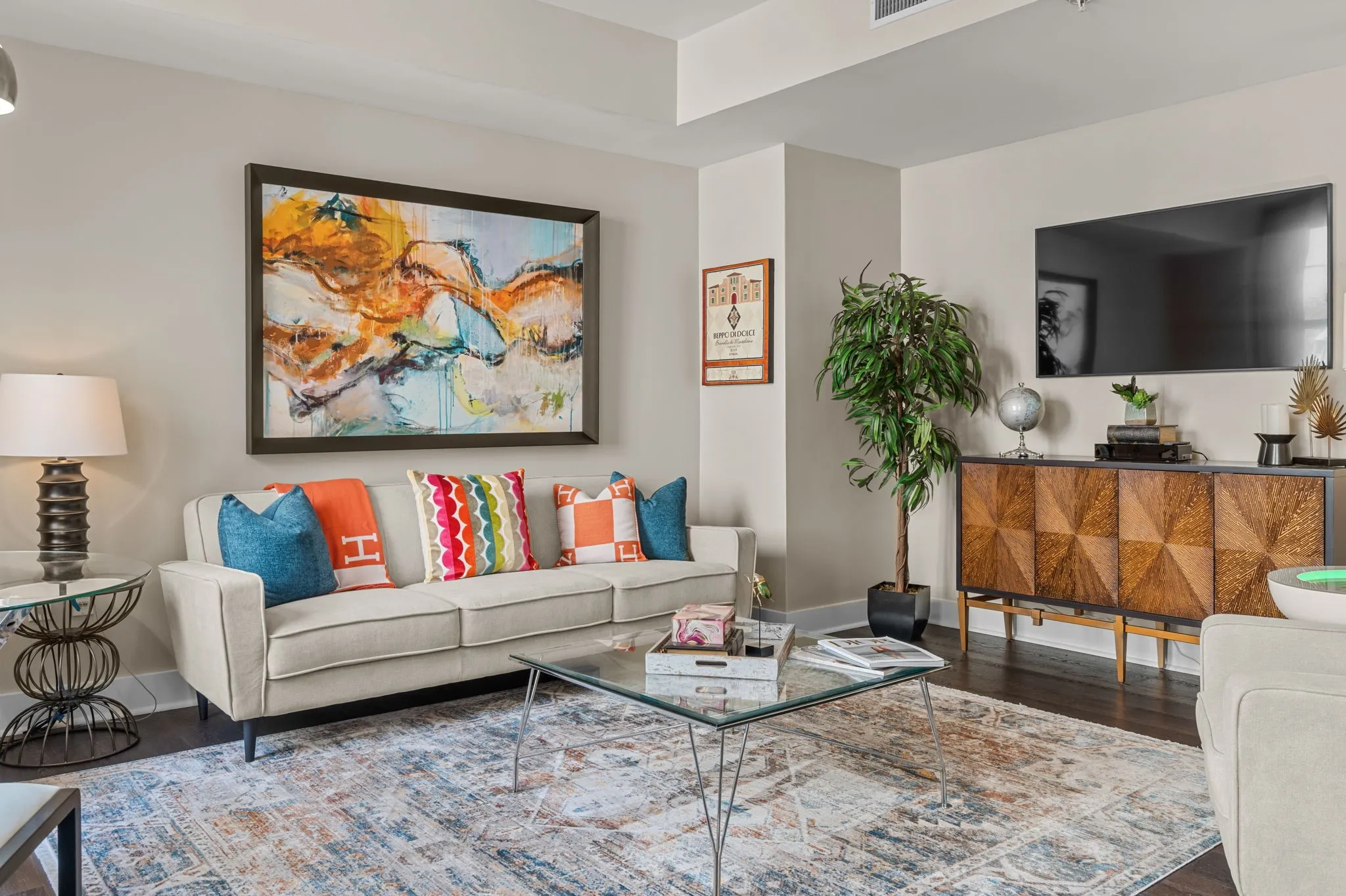 Condominium For Sale in Tarrant County , 411 W 7th Street 302, Fort Worth, Texas 76102, 1 Bedroom, 1 Bathroom, Garage spaces, 784 Sqft, built in 1921, mls#21348077, Real Estate Agent in Fort Worth, Homes For Sale in Tarrant county, Homes For Sale in Fort Worth, Realtor in Fort Worth Texas, Real Estate Brokerage Independent Realty Texas, Luminita Cordes Realtor
