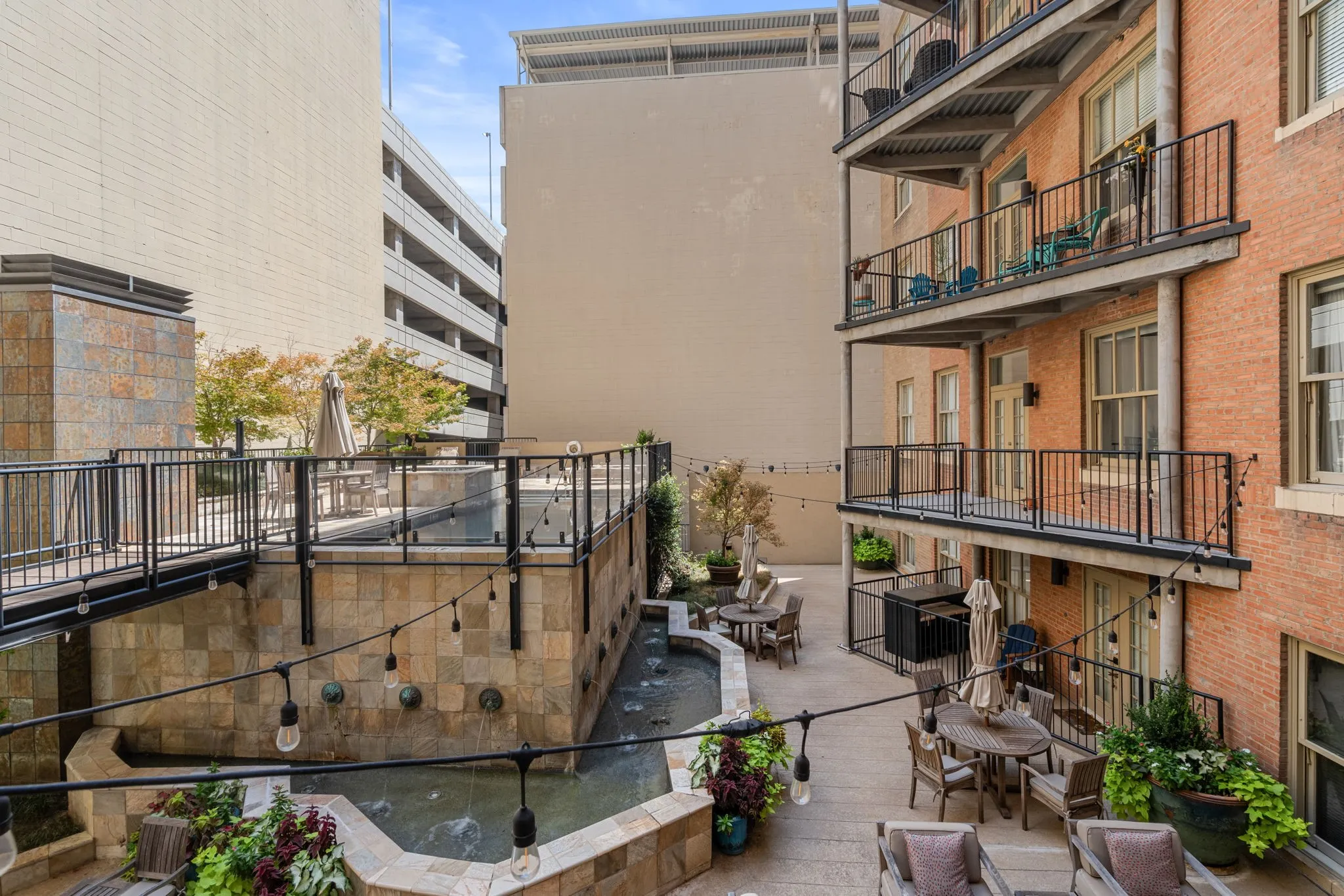 Condominium For Sale in Tarrant County , 411 W 7th Street 302, Fort Worth, Texas 76102, 1 Bedroom, 1 Bathroom, Garage spaces, 784 Sqft, built in 1921, mls#21348077, Real Estate Agent in Fort Worth, Homes For Sale in Tarrant county, Homes For Sale in Fort Worth, Realtor in Fort Worth Texas, Real Estate Brokerage Independent Realty Texas, Luminita Cordes Realtor