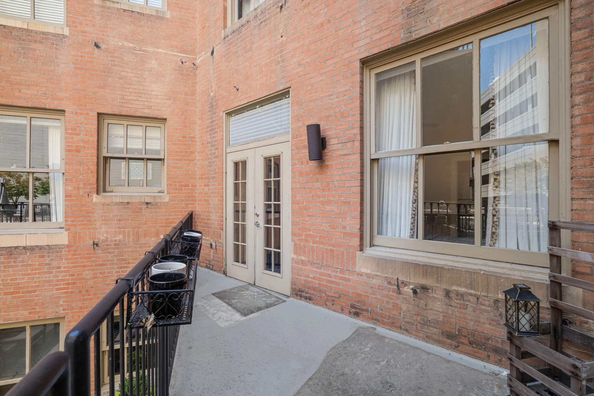 Condominium For Sale in Tarrant County , 411 W 7th Street 302, Fort Worth, Texas 76102, 1 Bedroom, 1 Bathroom, Garage spaces, 784 Sqft, built in 1921, mls#21348077, Real Estate Agent in Fort Worth, Homes For Sale in Tarrant county, Homes For Sale in Fort Worth, Realtor in Fort Worth Texas, Real Estate Brokerage Independent Realty Texas, Luminita Cordes Realtor