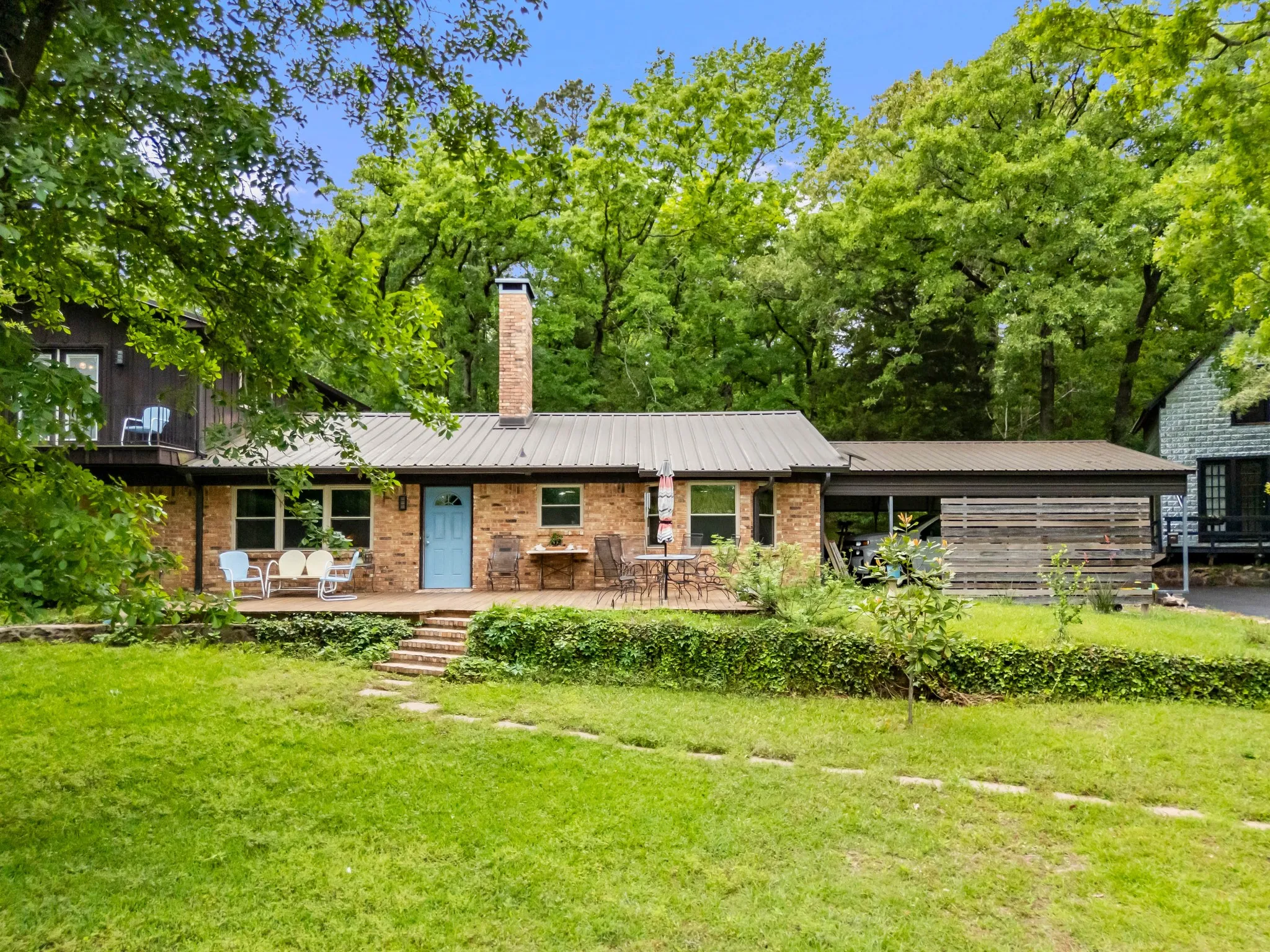 Single Family Residence For Sale in Wood County , 210 County Road 3495, Hawkins, Texas 75765, 4 Bedroom, 2 Bathroom, 2 Garage spaces, 1,960 Sqft, built in 1972, mls#21350601, Real Estate Agent in Hawkins, Homes For Sale in Wood county, Homes For Sale in Hawkins, Realtor in Hawkins Texas, Real Estate Brokerage Independent Realty Texas, Luminita Cordes Realtor