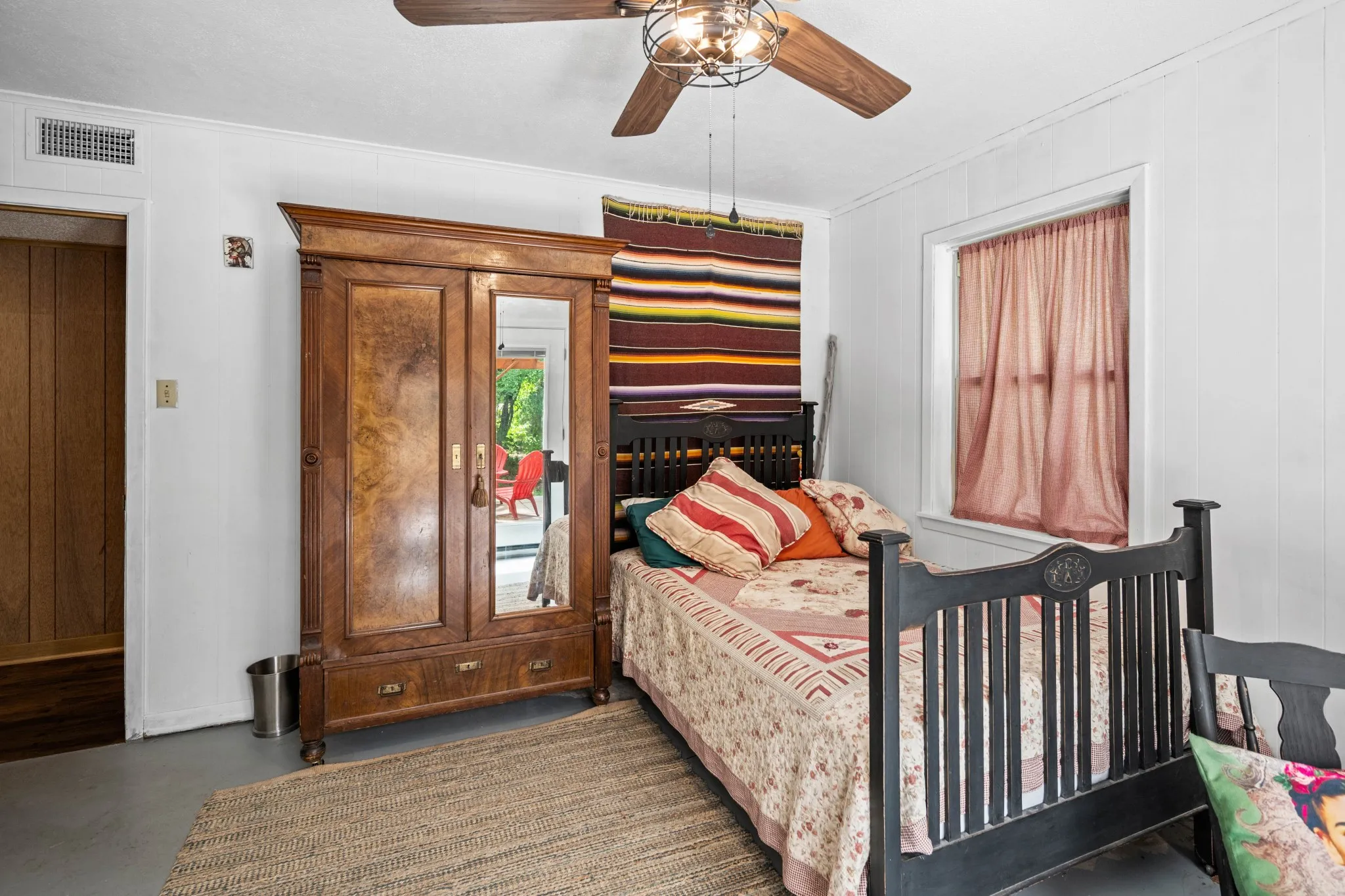 Single Family Residence For Sale in Wood County , 210 County Road 3495, Hawkins, Texas 75765, 4 Bedroom, 2 Bathroom, 2 Garage spaces, 1,960 Sqft, built in 1972, mls#21350601, Real Estate Agent in Hawkins, Homes For Sale in Wood county, Homes For Sale in Hawkins, Realtor in Hawkins Texas, Real Estate Brokerage Independent Realty Texas, Luminita Cordes Realtor