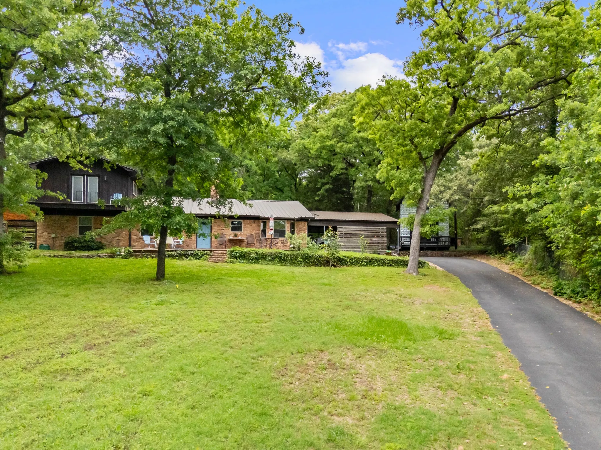 Single Family Residence For Sale in Wood County , 210 County Road 3495, Hawkins, Texas 75765, 4 Bedroom, 2 Bathroom, 2 Garage spaces, 1,960 Sqft, built in 1972, mls#21350601, Real Estate Agent in Hawkins, Homes For Sale in Wood county, Homes For Sale in Hawkins, Realtor in Hawkins Texas, Real Estate Brokerage Independent Realty Texas, Luminita Cordes Realtor