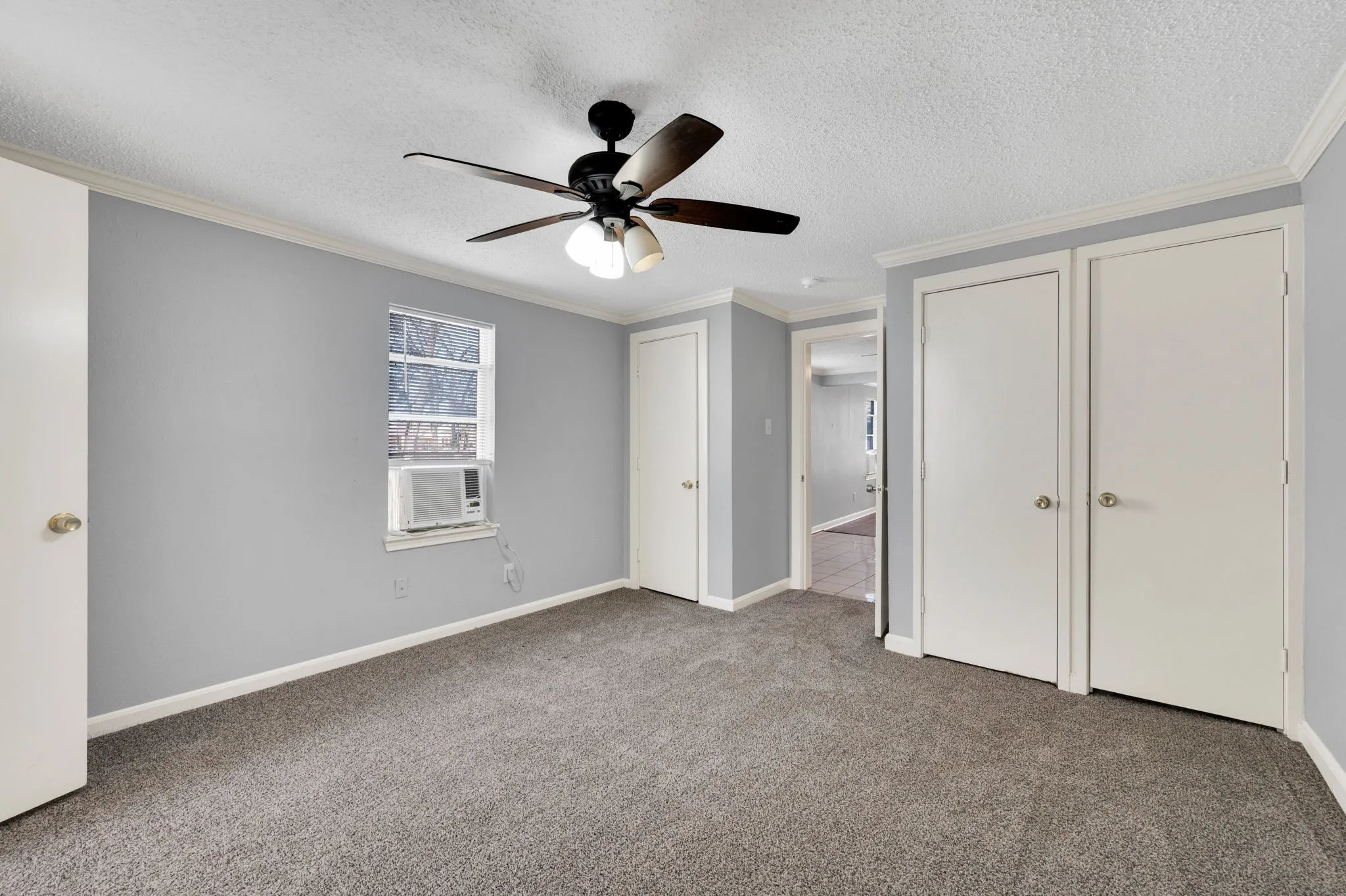 Duplex For Rent in Ellis County , 412 E Avenue F, Midlothian, Texas 76065, 1 Bedroom, 1 Bathroom, Garage spaces, 660 Sqft, built in 1920, Price $1,350, mls#21350624, Real Estate Agent in Midlothian, Homes For Rent in Ellis county, Homes For Rent in Midlothian, Realtor in Midlothian Texas, Real Estate Brokerage Independent Realty Texas, Luminita Cordes Realtor
