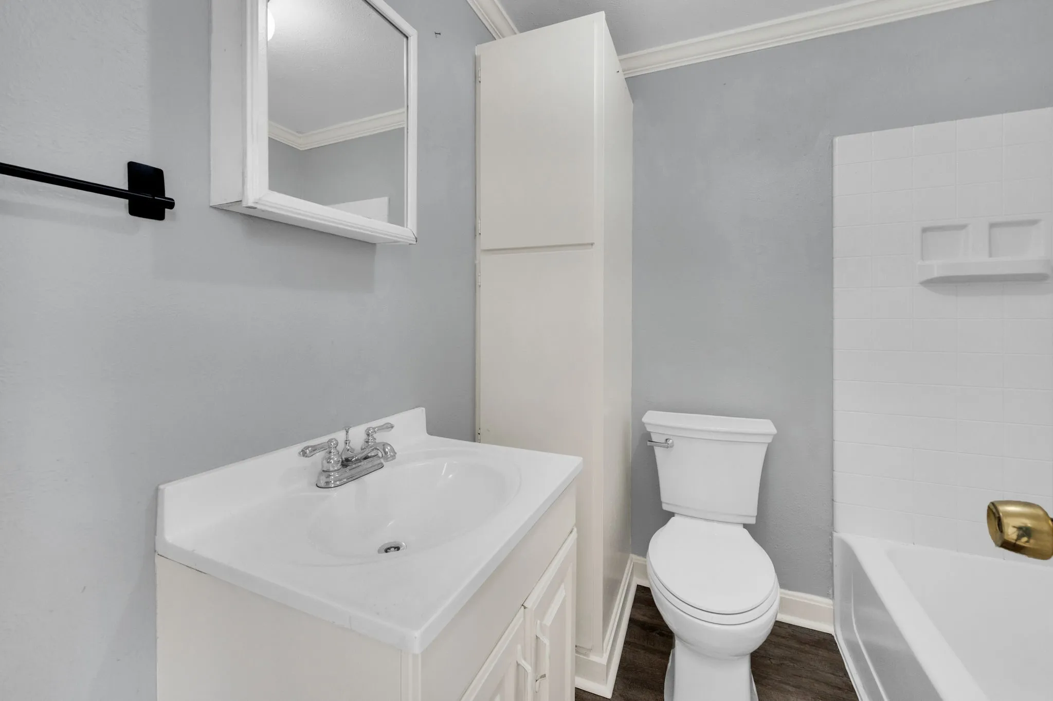Duplex For Rent in Ellis County , 412 E Avenue F, Midlothian, Texas 76065, 1 Bedroom, 1 Bathroom, Garage spaces, 660 Sqft, built in 1920, Price $1,350, mls#21350624, Real Estate Agent in Midlothian, Homes For Rent in Ellis county, Homes For Rent in Midlothian, Realtor in Midlothian Texas, Real Estate Brokerage Independent Realty Texas, Luminita Cordes Realtor