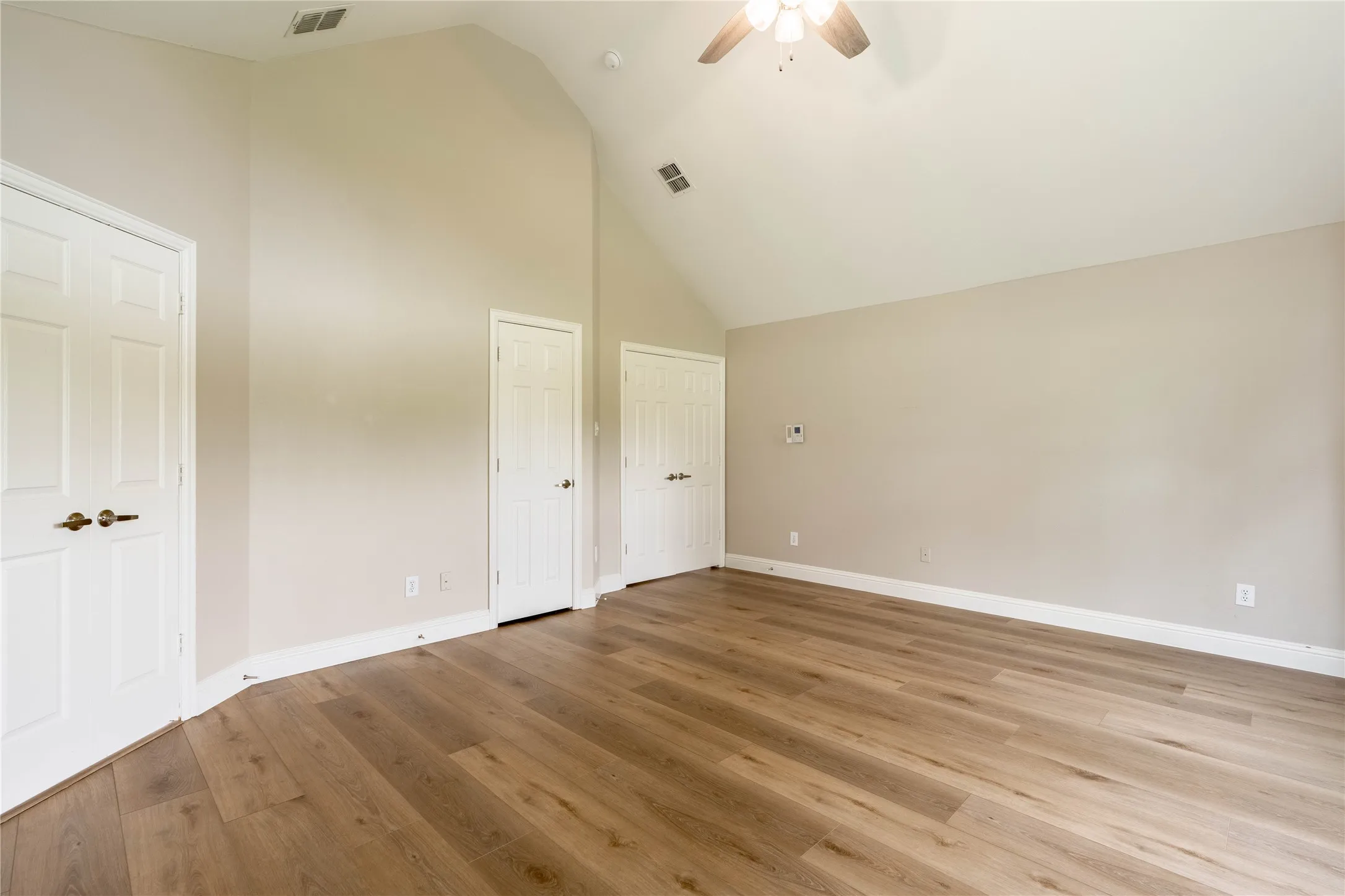 Single Family Residence For Rent in Collin County , 5716 Charleston Drive, Frisco, Texas 75035, 4 Bedroom, 2 Bathroom, 2 Garage spaces, 2,481 Sqft, built in 1992, mls#21350625, Real Estate Agent in Frisco, Homes For Rent in Collin county, Homes For Rent in Frisco, Realtor in Frisco Texas, Real Estate Brokerage Independent Realty Texas, Luminita Cordes Realtor