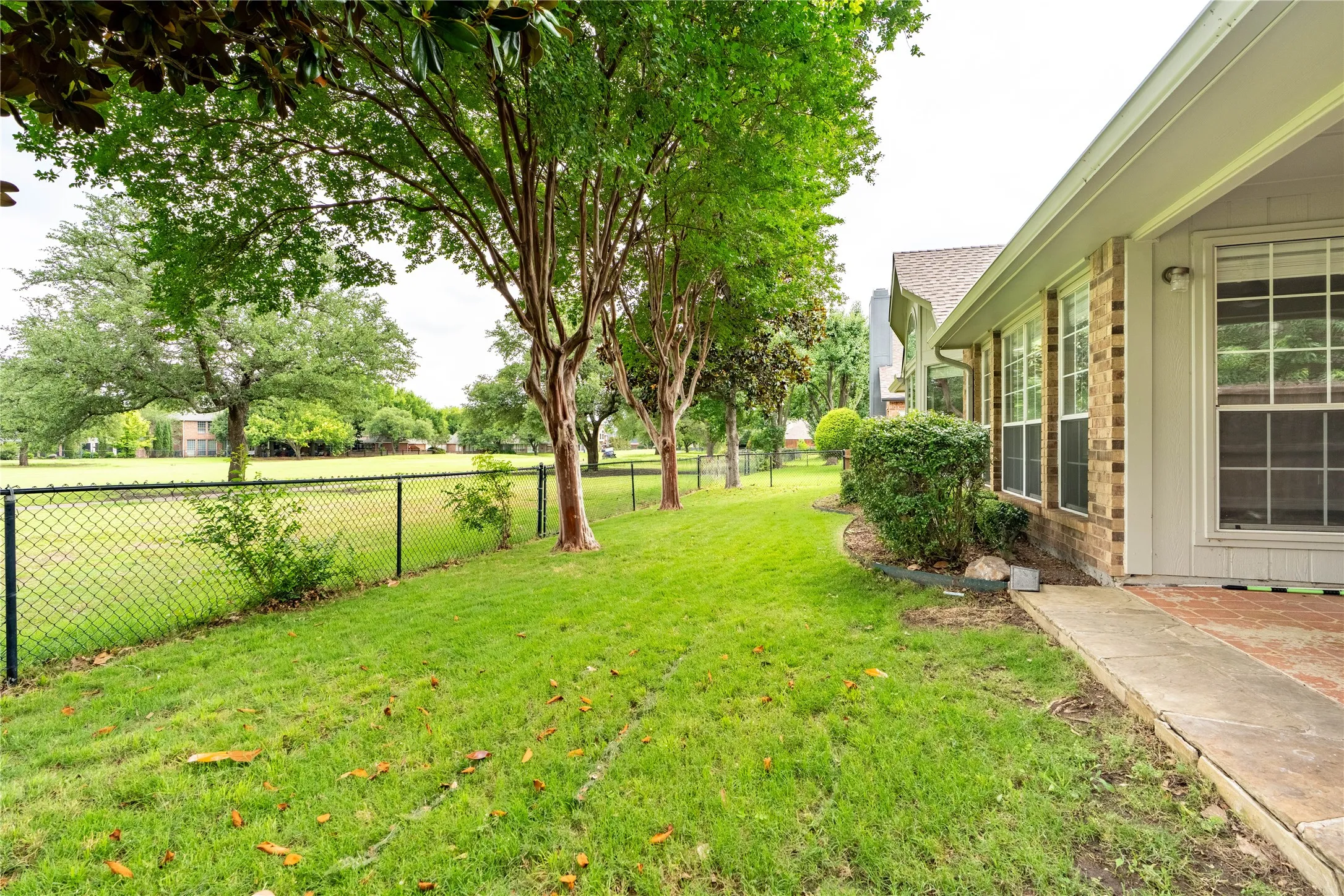 Single Family Residence For Rent in Collin County , 5716 Charleston Drive, Frisco, Texas 75035, 4 Bedroom, 2 Bathroom, 2 Garage spaces, 2,481 Sqft, built in 1992, mls#21350625, Real Estate Agent in Frisco, Homes For Rent in Collin county, Homes For Rent in Frisco, Realtor in Frisco Texas, Real Estate Brokerage Independent Realty Texas, Luminita Cordes Realtor