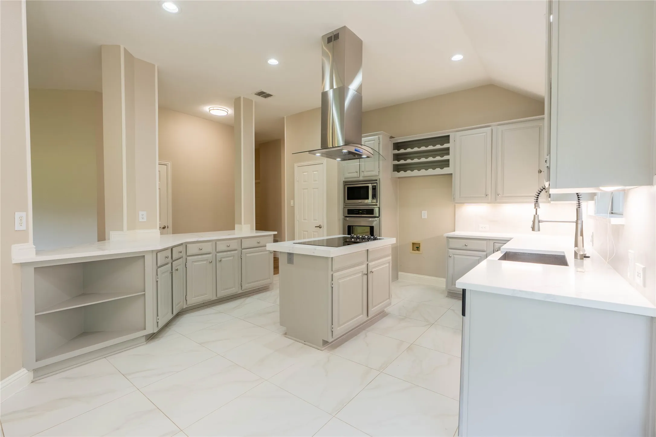 Single Family Residence For Rent in Collin County , 5716 Charleston Drive, Frisco, Texas 75035, 4 Bedroom, 2 Bathroom, 2 Garage spaces, 2,481 Sqft, built in 1992, mls#21350625, Real Estate Agent in Frisco, Homes For Rent in Collin county, Homes For Rent in Frisco, Realtor in Frisco Texas, Real Estate Brokerage Independent Realty Texas, Luminita Cordes Realtor