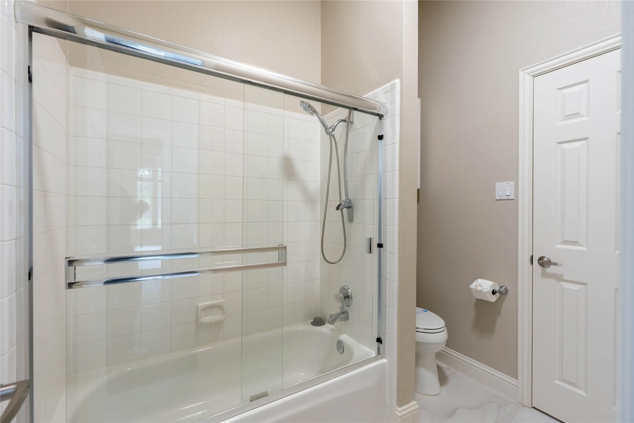 Single Family Residence For Rent in Collin County , 5716 Charleston Drive, Frisco, Texas 75035, 4 Bedroom, 2 Bathroom, 2 Garage spaces, 2,481 Sqft, built in 1992, mls#21350625, Real Estate Agent in Frisco, Homes For Rent in Collin county, Homes For Rent in Frisco, Realtor in Frisco Texas, Real Estate Brokerage Independent Realty Texas, Luminita Cordes Realtor