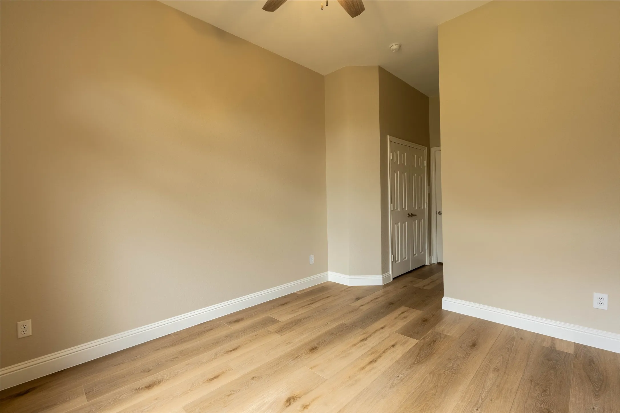 Single Family Residence For Rent in Collin County , 5716 Charleston Drive, Frisco, Texas 75035, 4 Bedroom, 2 Bathroom, 2 Garage spaces, 2,481 Sqft, built in 1992, mls#21350625, Real Estate Agent in Frisco, Homes For Rent in Collin county, Homes For Rent in Frisco, Realtor in Frisco Texas, Real Estate Brokerage Independent Realty Texas, Luminita Cordes Realtor