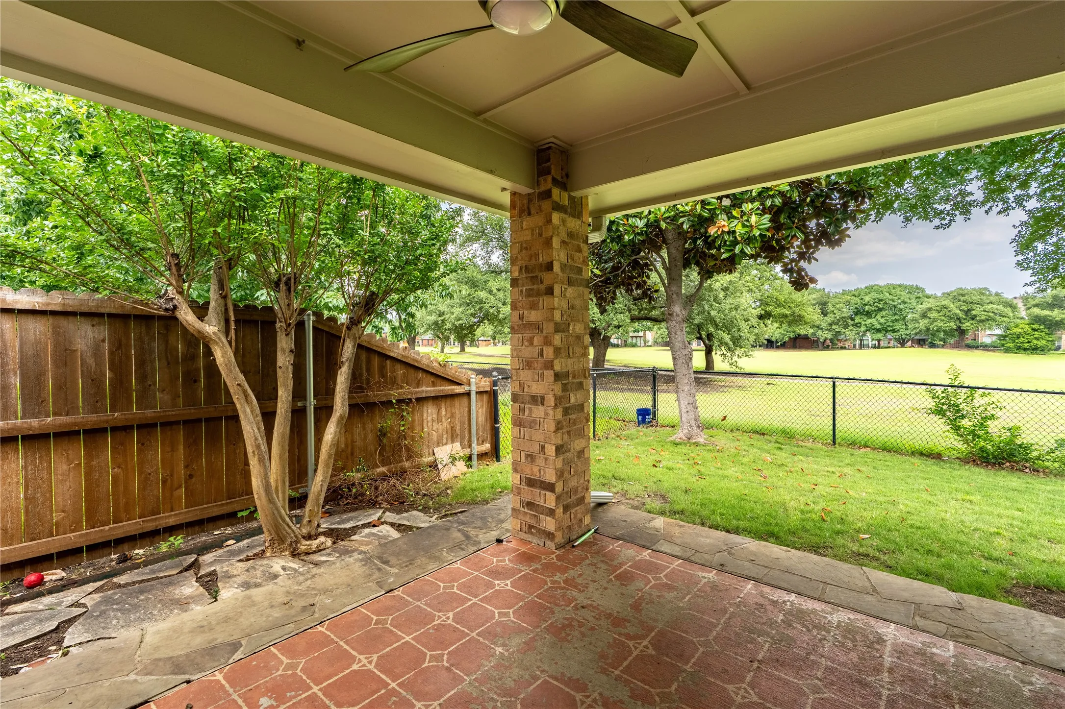 Single Family Residence For Rent in Collin County , 5716 Charleston Drive, Frisco, Texas 75035, 4 Bedroom, 2 Bathroom, 2 Garage spaces, 2,481 Sqft, built in 1992, mls#21350625, Real Estate Agent in Frisco, Homes For Rent in Collin county, Homes For Rent in Frisco, Realtor in Frisco Texas, Real Estate Brokerage Independent Realty Texas, Luminita Cordes Realtor