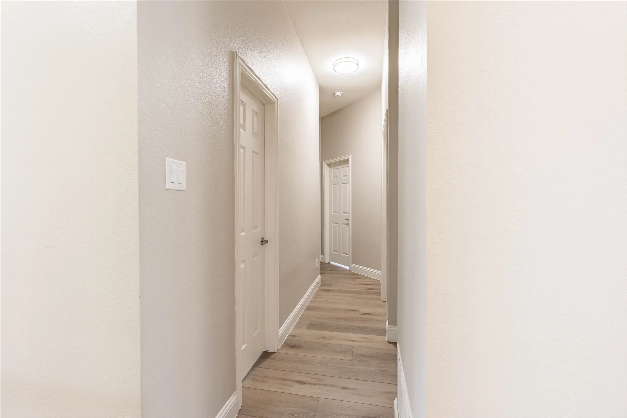 Single Family Residence For Rent in Collin County , 5716 Charleston Drive, Frisco, Texas 75035, 4 Bedroom, 2 Bathroom, 2 Garage spaces, 2,481 Sqft, built in 1992, mls#21350625, Real Estate Agent in Frisco, Homes For Rent in Collin county, Homes For Rent in Frisco, Realtor in Frisco Texas, Real Estate Brokerage Independent Realty Texas, Luminita Cordes Realtor
