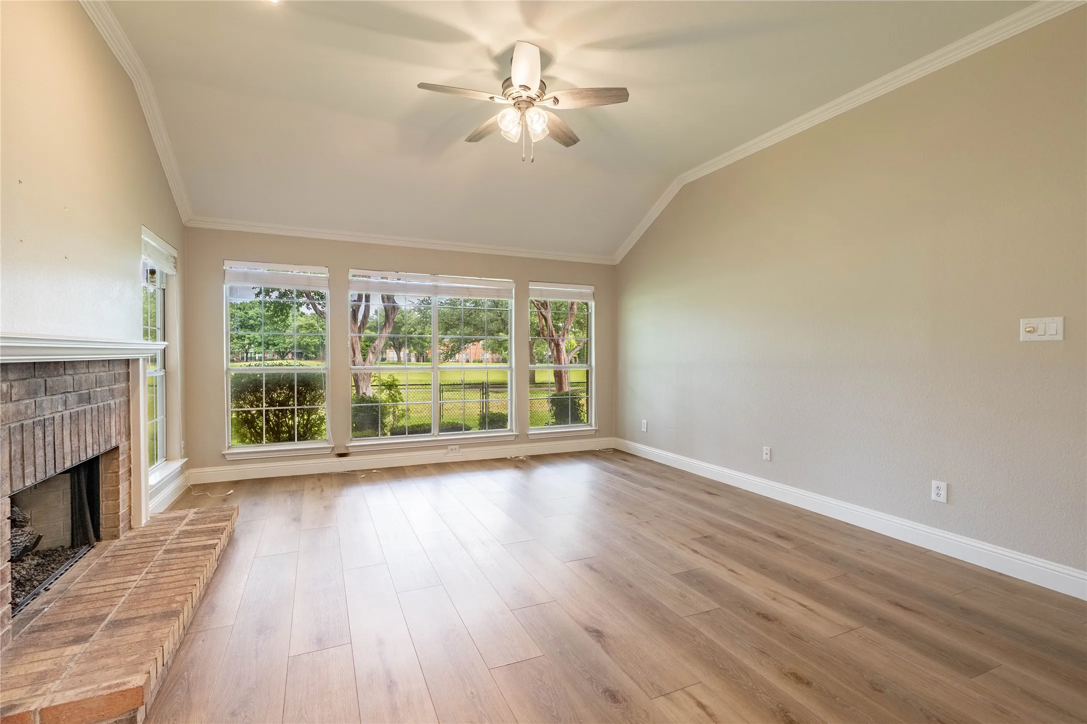 Single Family Residence For Rent in Collin County , 5716 Charleston Drive, Frisco, Texas 75035, 4 Bedroom, 2 Bathroom, 2 Garage spaces, 2,481 Sqft, built in 1992, mls#21350625, Real Estate Agent in Frisco, Homes For Rent in Collin county, Homes For Rent in Frisco, Realtor in Frisco Texas, Real Estate Brokerage Independent Realty Texas, Luminita Cordes Realtor