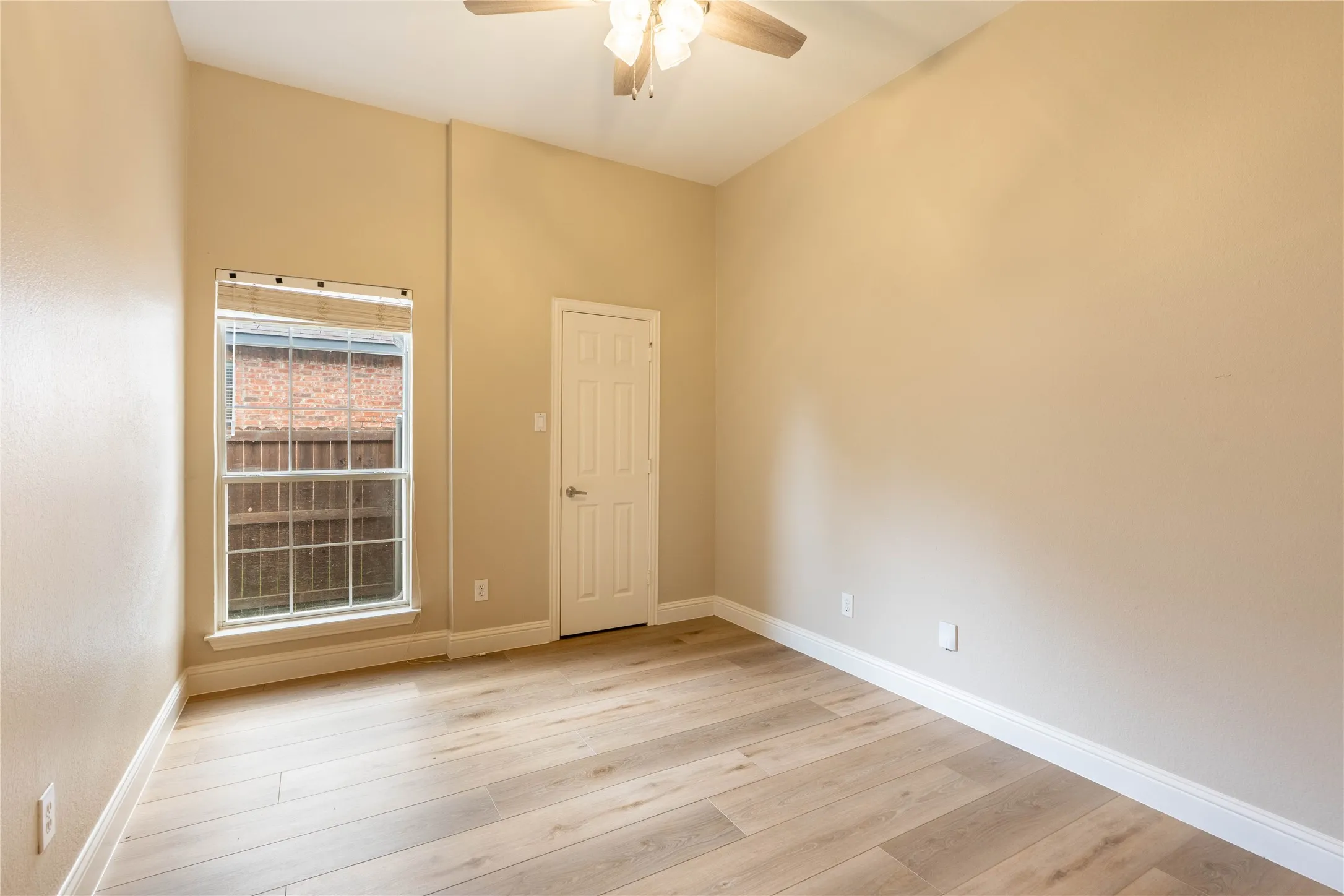 Single Family Residence For Rent in Collin County , 5716 Charleston Drive, Frisco, Texas 75035, 4 Bedroom, 2 Bathroom, 2 Garage spaces, 2,481 Sqft, built in 1992, mls#21350625, Real Estate Agent in Frisco, Homes For Rent in Collin county, Homes For Rent in Frisco, Realtor in Frisco Texas, Real Estate Brokerage Independent Realty Texas, Luminita Cordes Realtor