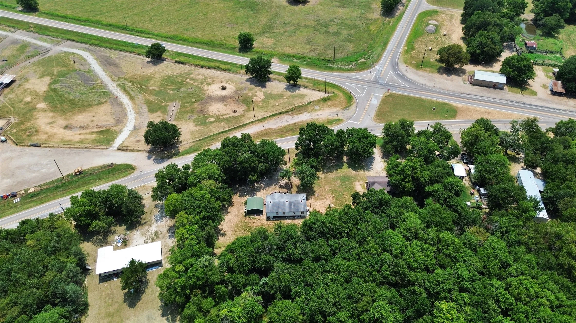Single Family Residence For Sale in Delta County , 71 Fm-1529, Cooper, Texas 75432, 3 Bedroom, 2 Bathroom, Garage spaces, 1,704 Sqft, built in 1900, mls#21350017, Real Estate Agent in Cooper, Homes For Sale in Delta county, Homes For Sale in Cooper, Realtor in Cooper Texas, Real Estate Brokerage Independent Realty Texas, Luminita Cordes Realtor