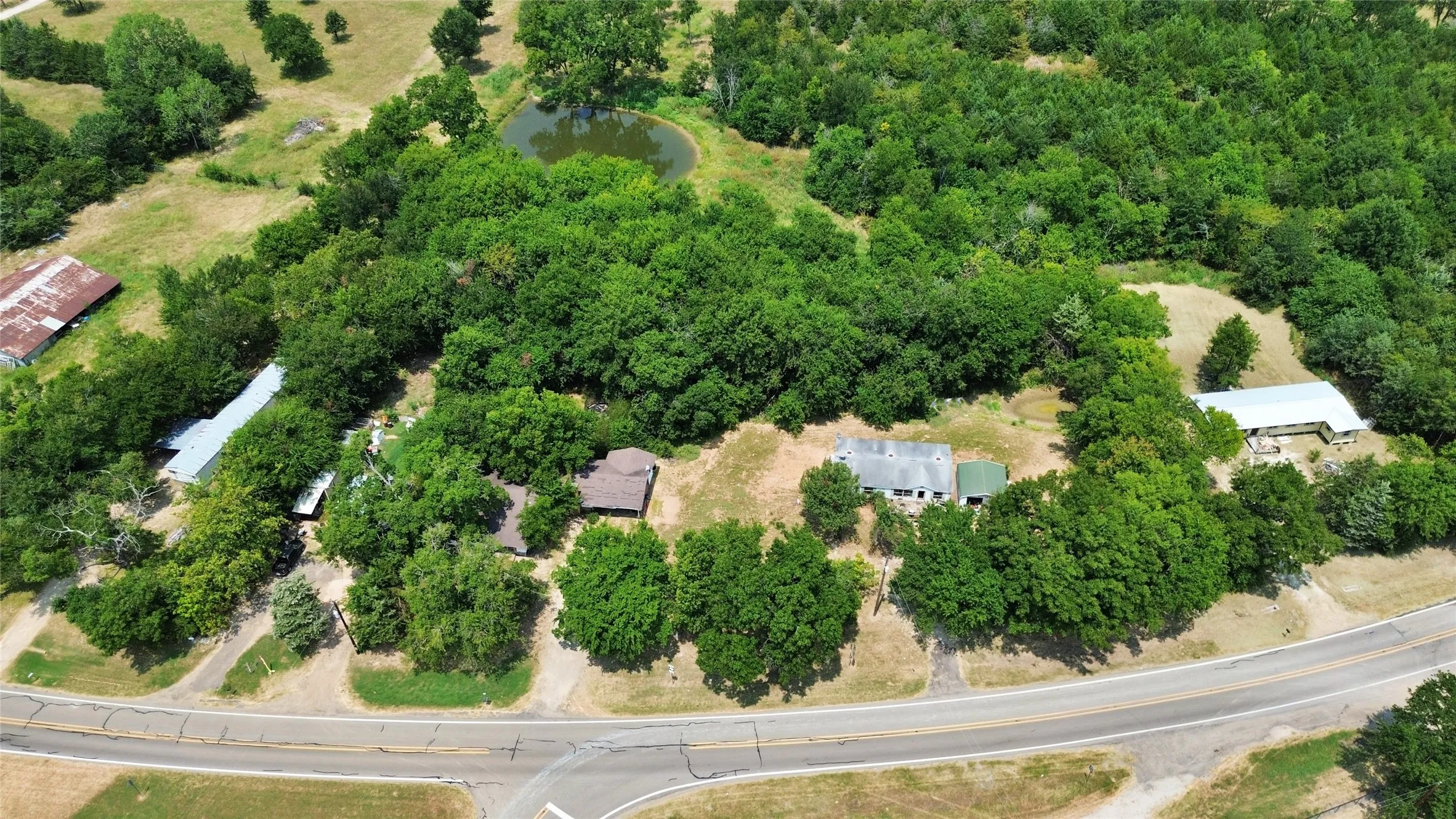 Single Family Residence For Sale in Delta County , 71 Fm-1529, Cooper, Texas 75432, 3 Bedroom, 2 Bathroom, Garage spaces, 1,704 Sqft, built in 1900, mls#21350017, Real Estate Agent in Cooper, Homes For Sale in Delta county, Homes For Sale in Cooper, Realtor in Cooper Texas, Real Estate Brokerage Independent Realty Texas, Luminita Cordes Realtor