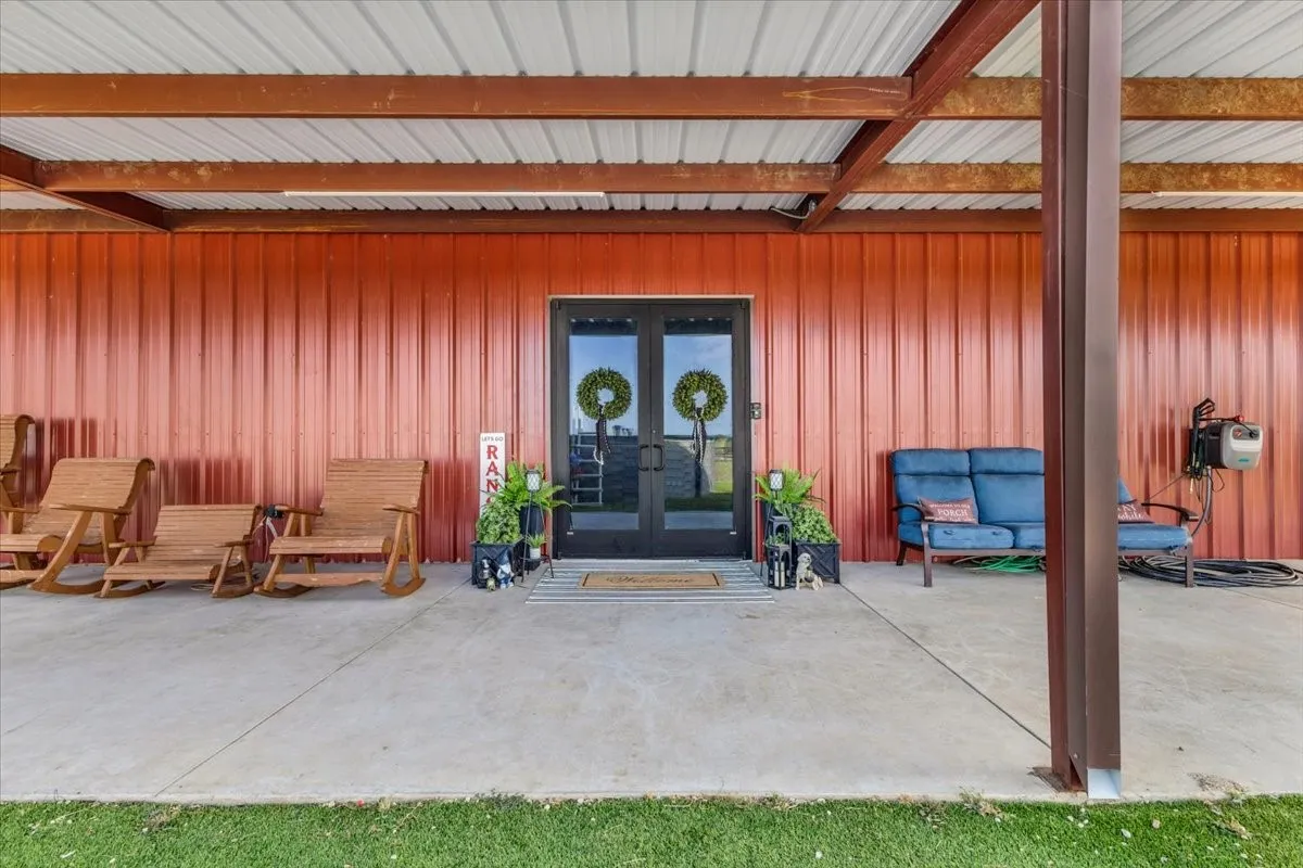 Single Family Residence For Sale in Hill County , 201 Private Road 107, Blum, Texas 76627, 4 Bedroom, 3 Bathroom, 2 Garage spaces, 4,980 Sqft, built in 2025, mls#21350636, Real Estate Agent in Blum, Homes For Sale in Hill county, Homes For Sale in Blum, Realtor in Blum Texas, Real Estate Brokerage Independent Realty Texas, Luminita Cordes Realtor