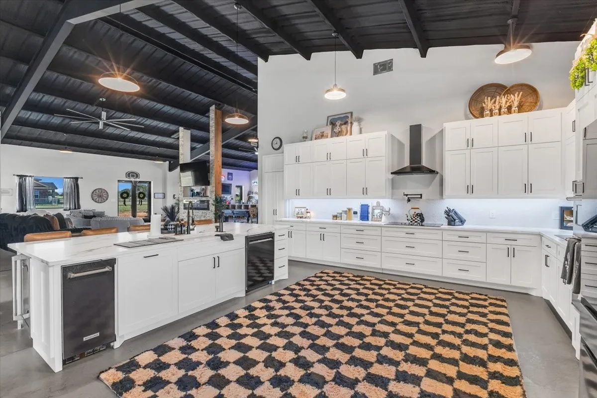 Single Family Residence For Sale in Hill County , 201 Private Road 107, Blum, Texas 76627, 4 Bedroom, 3 Bathroom, 2 Garage spaces, 4,980 Sqft, built in 2025, mls#21350636, Real Estate Agent in Blum, Homes For Sale in Hill county, Homes For Sale in Blum, Realtor in Blum Texas, Real Estate Brokerage Independent Realty Texas, Luminita Cordes Realtor