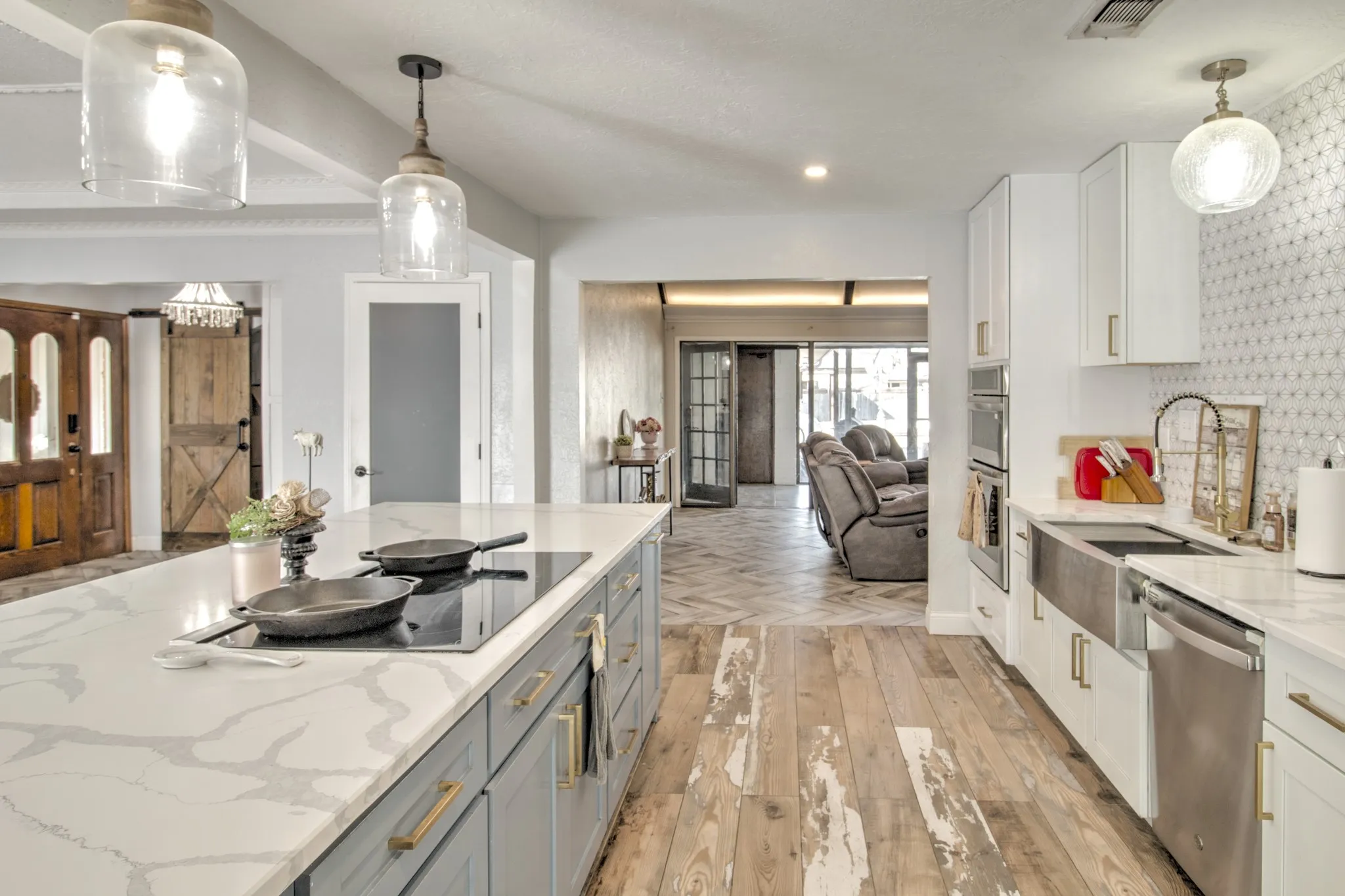 Single Family Residence For Rent in Grayson County , 2517 Nantucket Drive, Sherman, Texas 75092, 4 Bedroom, 3 Bathroom, 2 Garage spaces, 2,609 Sqft, built in 1975, mls#21350643, Real Estate Agent in Sherman, Homes For Rent in Grayson county, Homes For Rent in Sherman, Realtor in Sherman Texas, Real Estate Brokerage Independent Realty Texas, Luminita Cordes Realtor