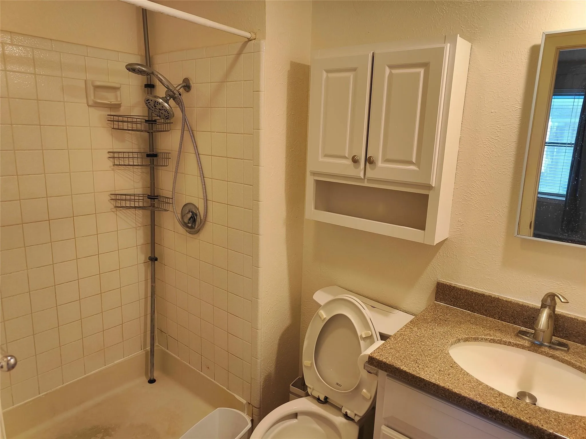 Single Family Residence For Rent in Dallas County , 2513 Crown Circle, Garland, Texas 75044, 3 Bedroom, 2 Bathroom, 2 Garage spaces, 1,589 Sqft, built in 1981, mls#21350651, Real Estate Agent in Garland, Homes For Rent in Dallas county, Homes For Rent in Garland, Realtor in Garland Texas, Real Estate Brokerage Independent Realty Texas, Luminita Cordes Realtor