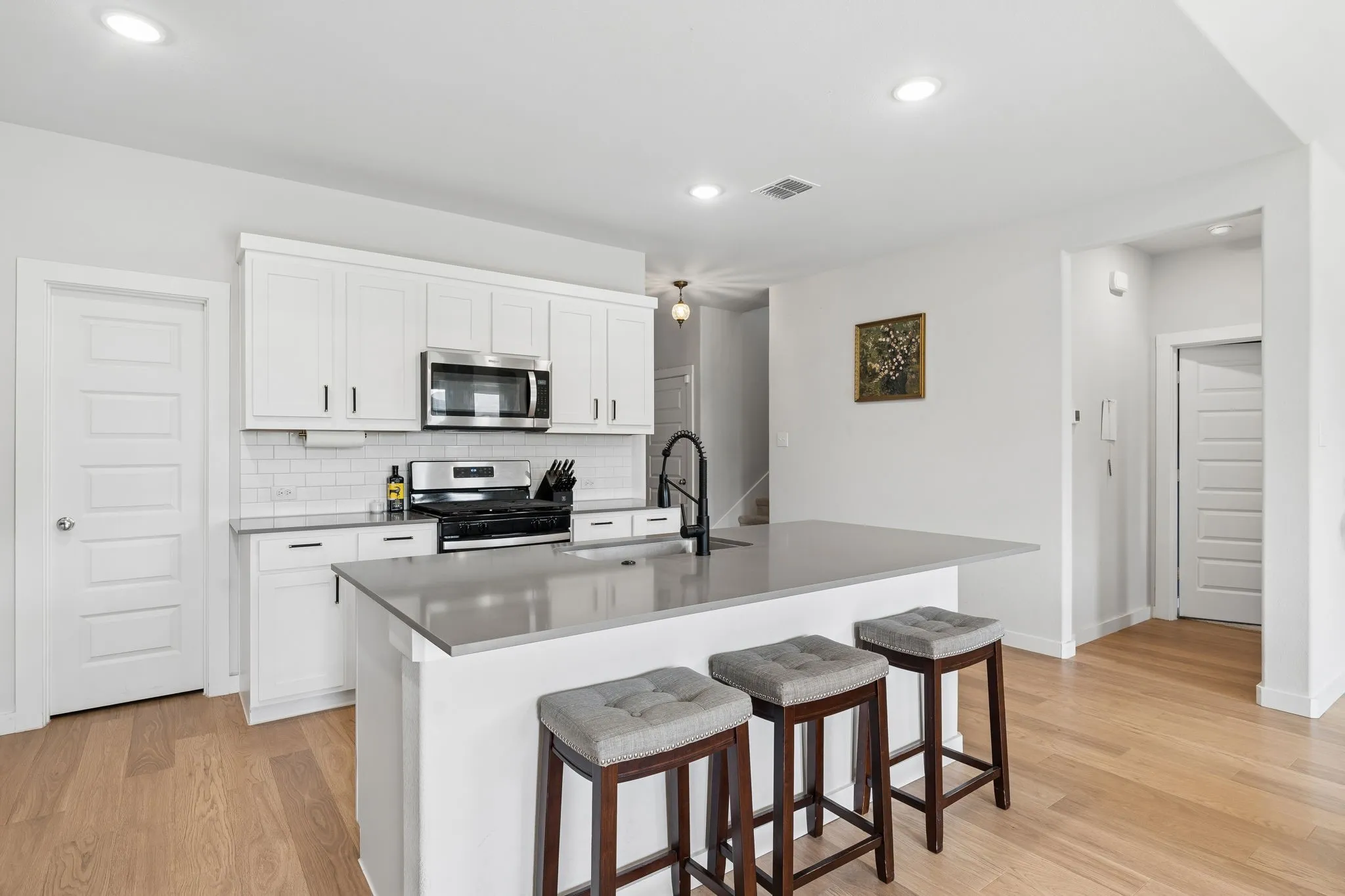 Single Family Residence For Rent in Dallas County , 2123 Pedigree Lane, Seagoville, Texas 75159, 5 Bedroom, 4 Bathroom, 2 Garage spaces, 2,682 Sqft, built in 2024, mls#21350653, Real Estate Agent in Seagoville, Homes For Rent in Dallas county, Homes For Rent in Seagoville, Realtor in Seagoville Texas, Real Estate Brokerage Independent Realty Texas, Luminita Cordes Realtor