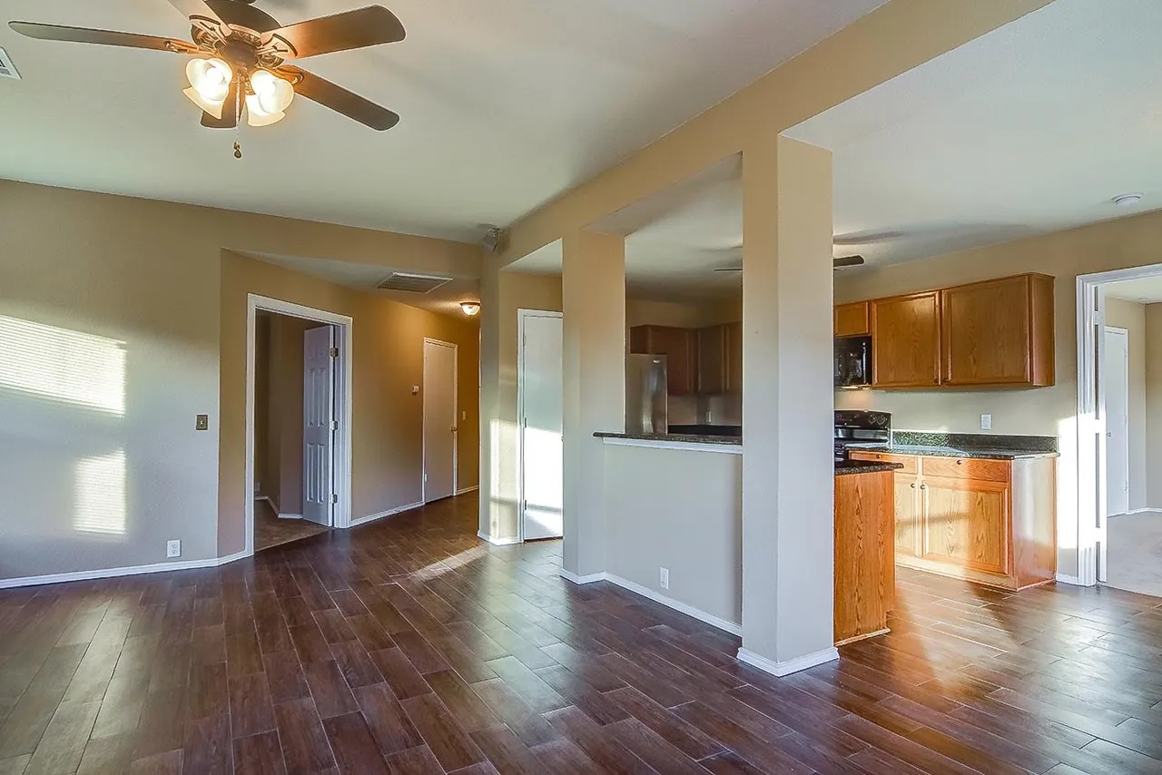 Single Family Residence For Rent in Denton County , 8912 Wagon Trail, Cross Roads, Texas 76227, 4 Bedroom, 2 Bathroom, 2 Garage spaces, 1,560 Sqft, built in 2004, mls#21350655, Real Estate Agent in Cross Roads, Homes For Rent in Denton county, Homes For Rent in Cross Roads, Realtor in Cross Roads Texas, Real Estate Brokerage Independent Realty Texas, Luminita Cordes Realtor