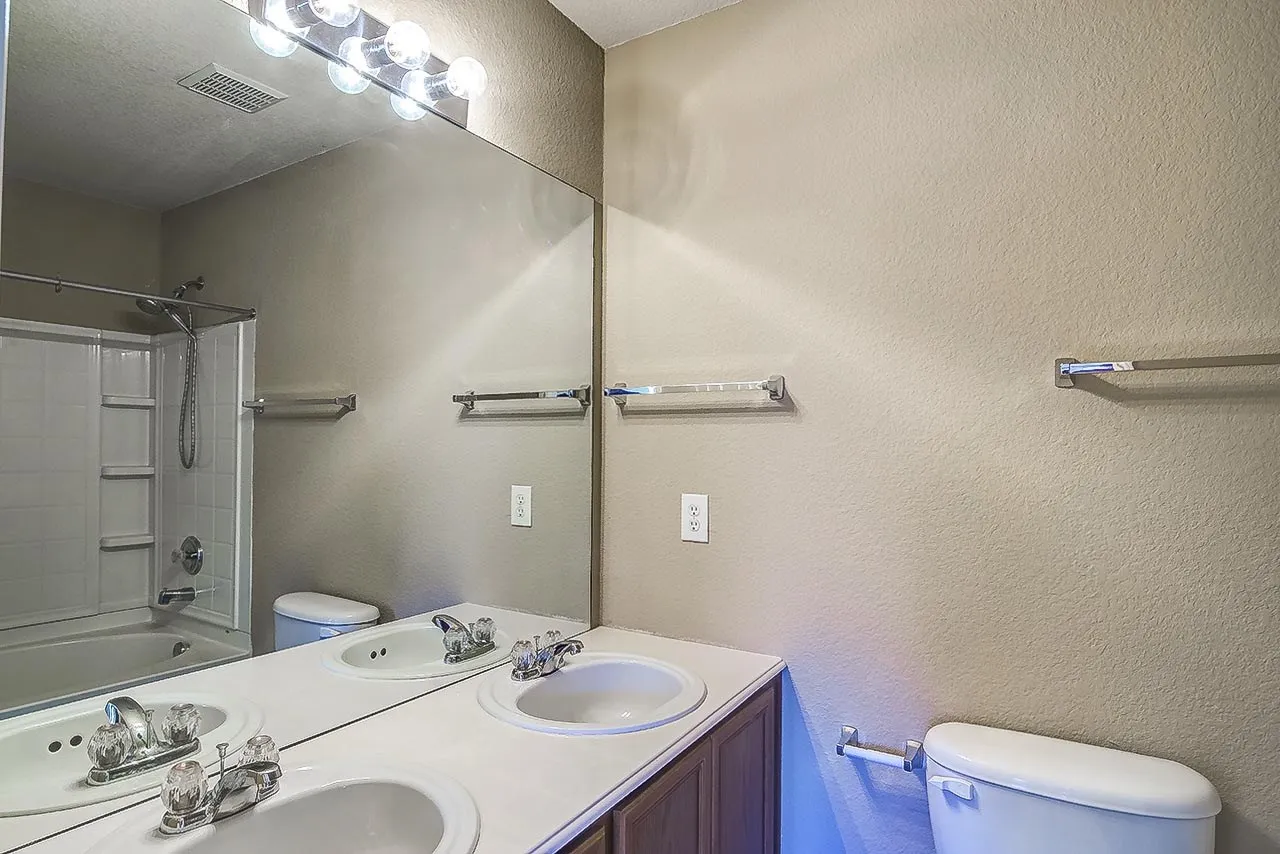 Single Family Residence For Rent in Denton County , 8912 Wagon Trail, Cross Roads, Texas 76227, 4 Bedroom, 2 Bathroom, 2 Garage spaces, 1,560 Sqft, built in 2004, mls#21350655, Real Estate Agent in Cross Roads, Homes For Rent in Denton county, Homes For Rent in Cross Roads, Realtor in Cross Roads Texas, Real Estate Brokerage Independent Realty Texas, Luminita Cordes Realtor
