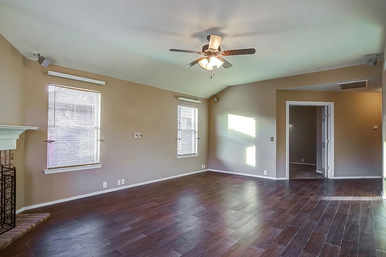 Single Family Residence For Rent in Denton County , 8912 Wagon Trail, Cross Roads, Texas 76227, 4 Bedroom, 2 Bathroom, 2 Garage spaces, 1,560 Sqft, built in 2004, mls#21350655, Real Estate Agent in Cross Roads, Homes For Rent in Denton county, Homes For Rent in Cross Roads, Realtor in Cross Roads Texas, Real Estate Brokerage Independent Realty Texas, Luminita Cordes Realtor